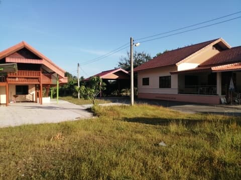 บ้านสองหลัง พร้อมที่ดิน 2ไร่ นครนายก