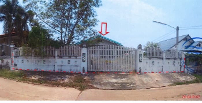 ที่ดินพร้อมสิ่งปลุกสร้าง บ้านชั้นเดียว ถนนสายบ้านบะยาว - บ้านอุ่มเม่า ตำบลอุ่มเม่า 0-1-54