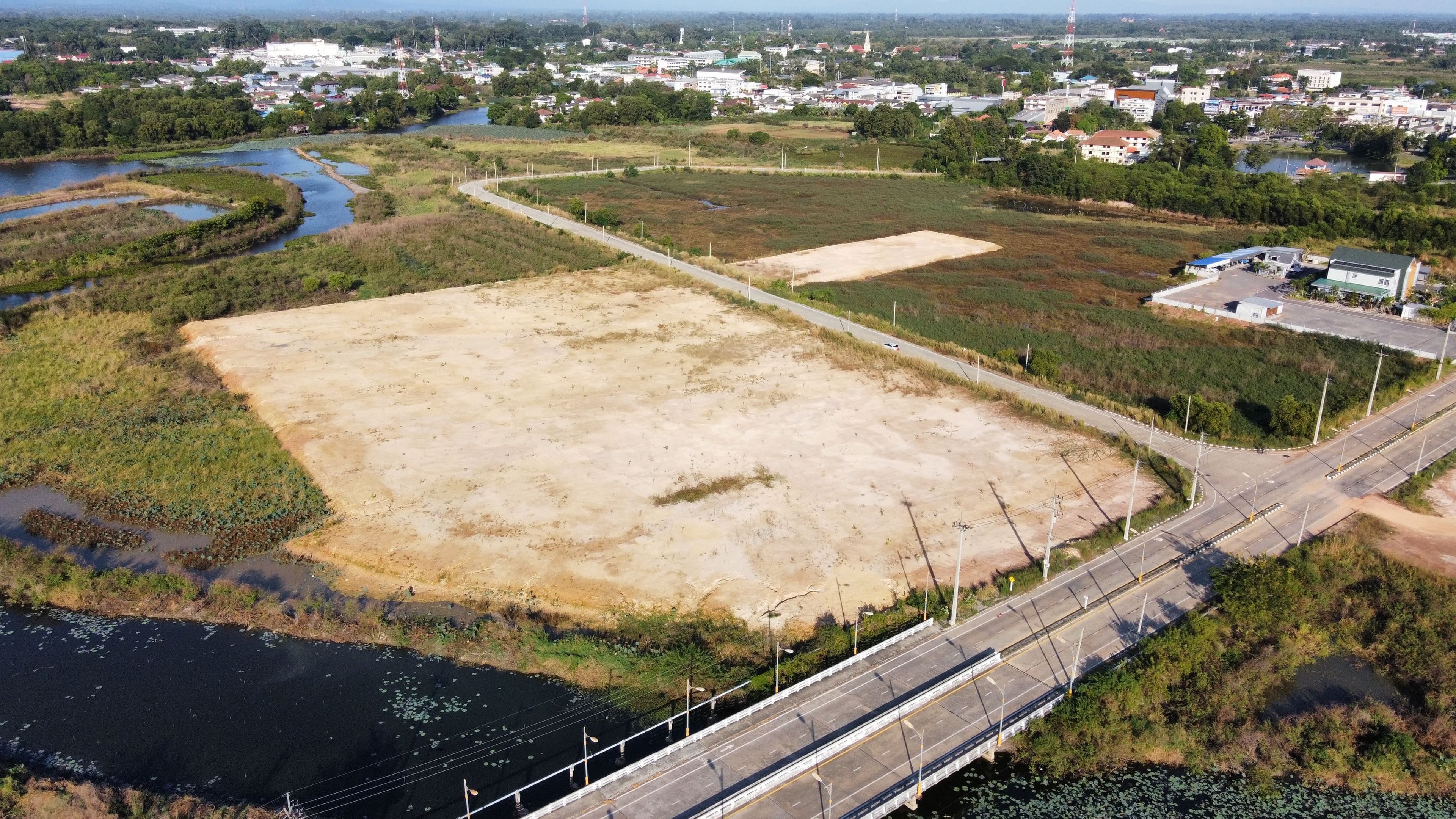 ขายที่ดินเมืองปราจีนบุรี ถมแล้ว แปลงที่ 5 จำนวน 1 ไร่ๆ ละ 5,000,000 บาท ถนนตัดใหม่ไกล้สวนปราจีนวนารมย์ ใจกลางเมืองปราจีนบุรี
