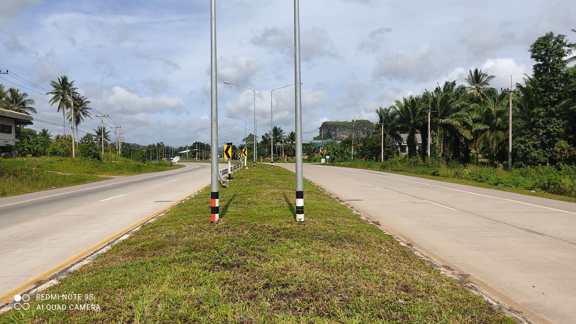 ขายที่ดินพร้อมบ้านชุมพร จ.ชุมพร อ.เมืองชุมพร 3-2-57 ไร่