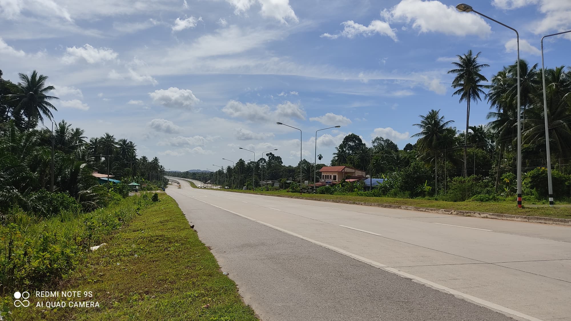 ขายที่ดินพร้อมบ้านชุมพร จ.ชุมพร อ.เมืองชุมพร 3-2-57 ไร่