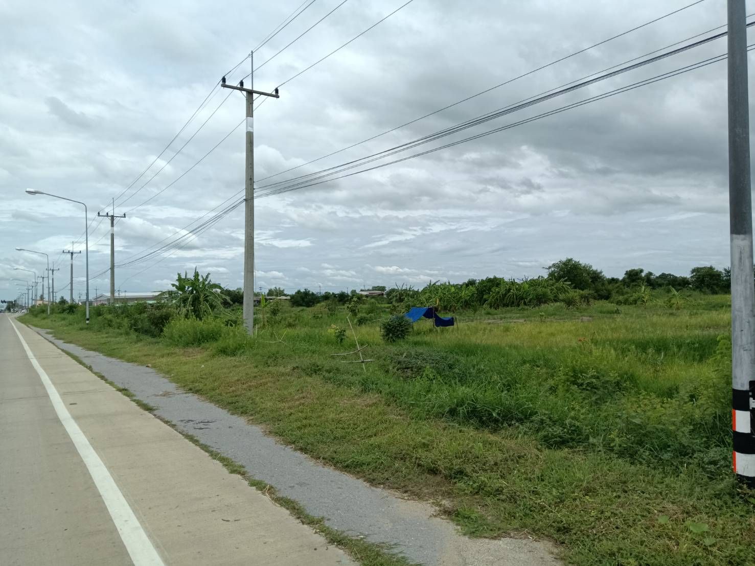 ที่ดินติดถนนเลี่ยงเมืองสุพรรณ
