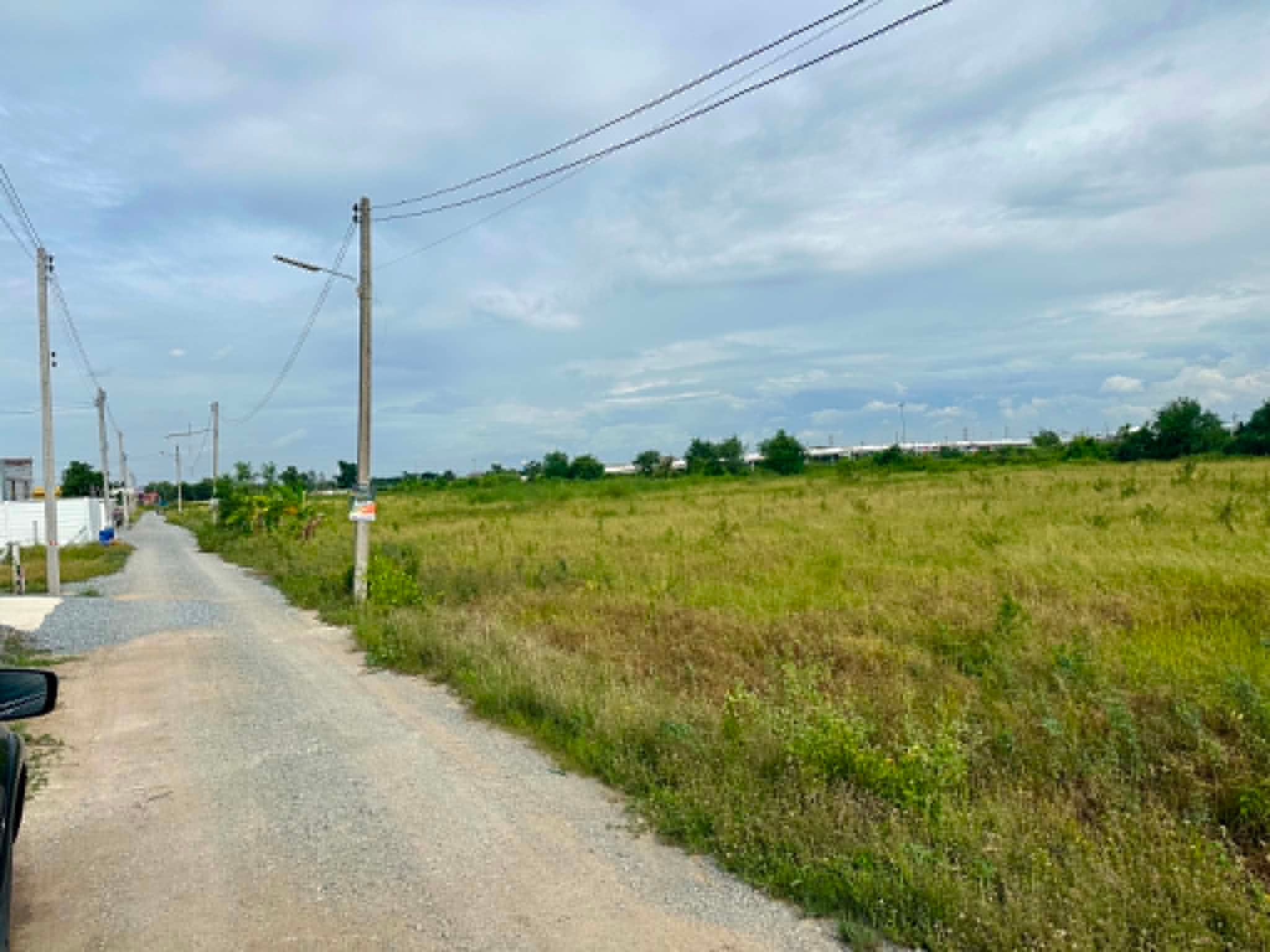 ที่ดินติดถนนเลี่ยงเมืองสุพรรณ