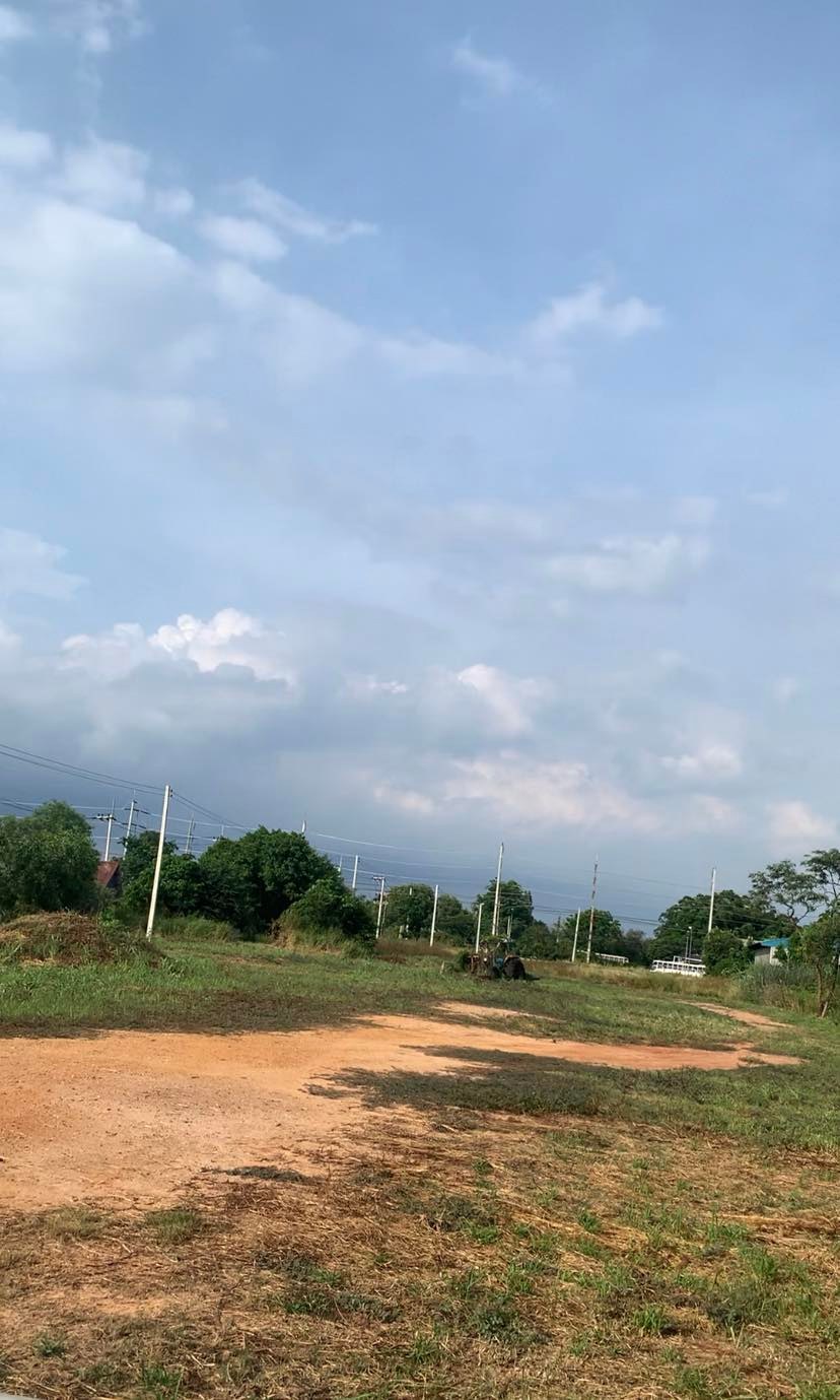 ที่ดินถมเเล้ว อ..บ้านโพธิ์ 9-3-75 ตรว.