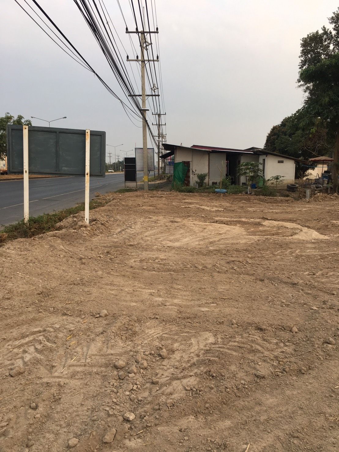 ขายที่ดินติดถนน