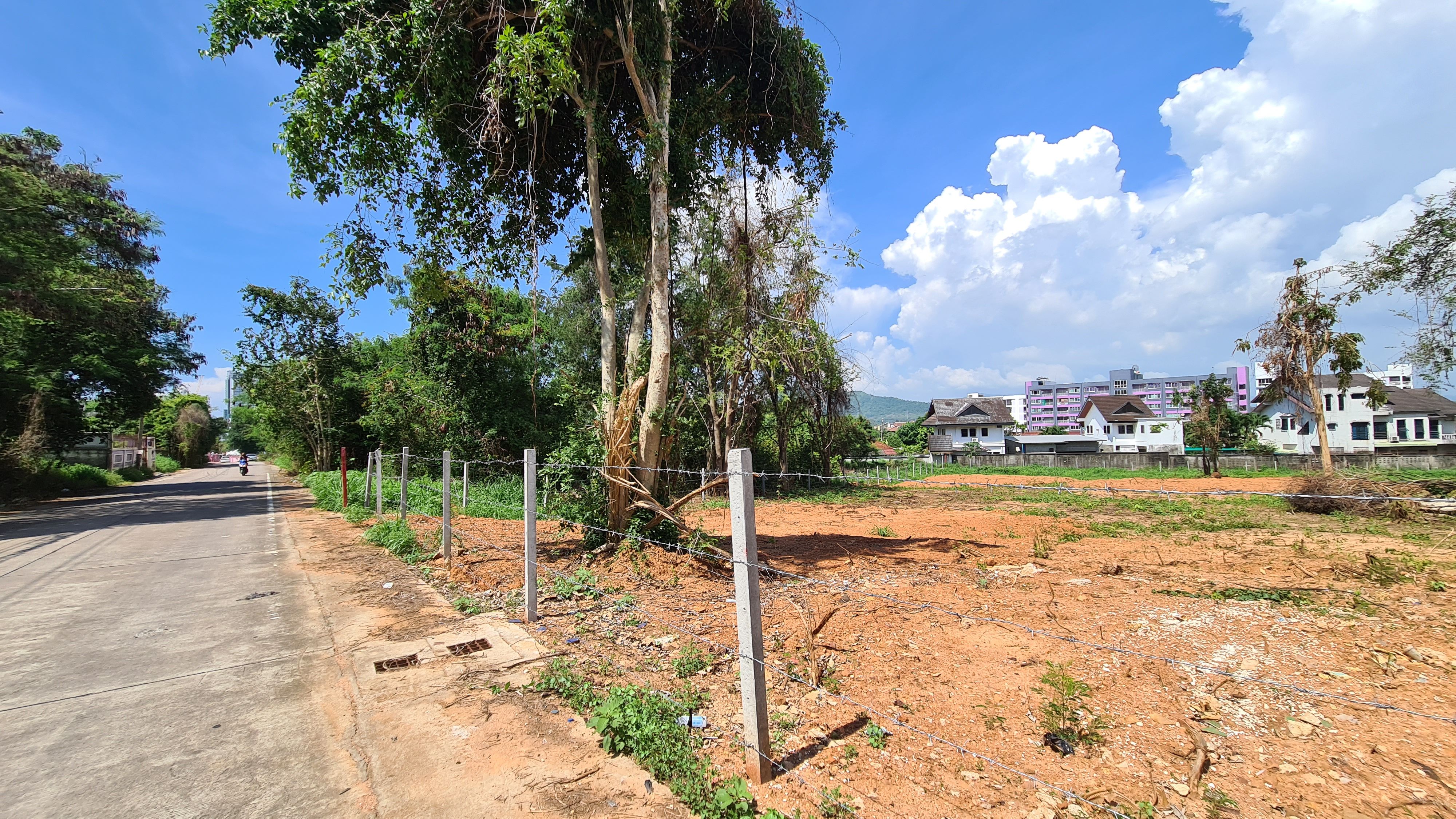 ขายที่ดิน 7 ไร่ ใกล้ถ.สุขุมวิท/ถ.เก้ากิโล ศรีราชา (ผังเมืองสีแดง) ใกล้รร.เซนต์ปอลคอนแวนต์