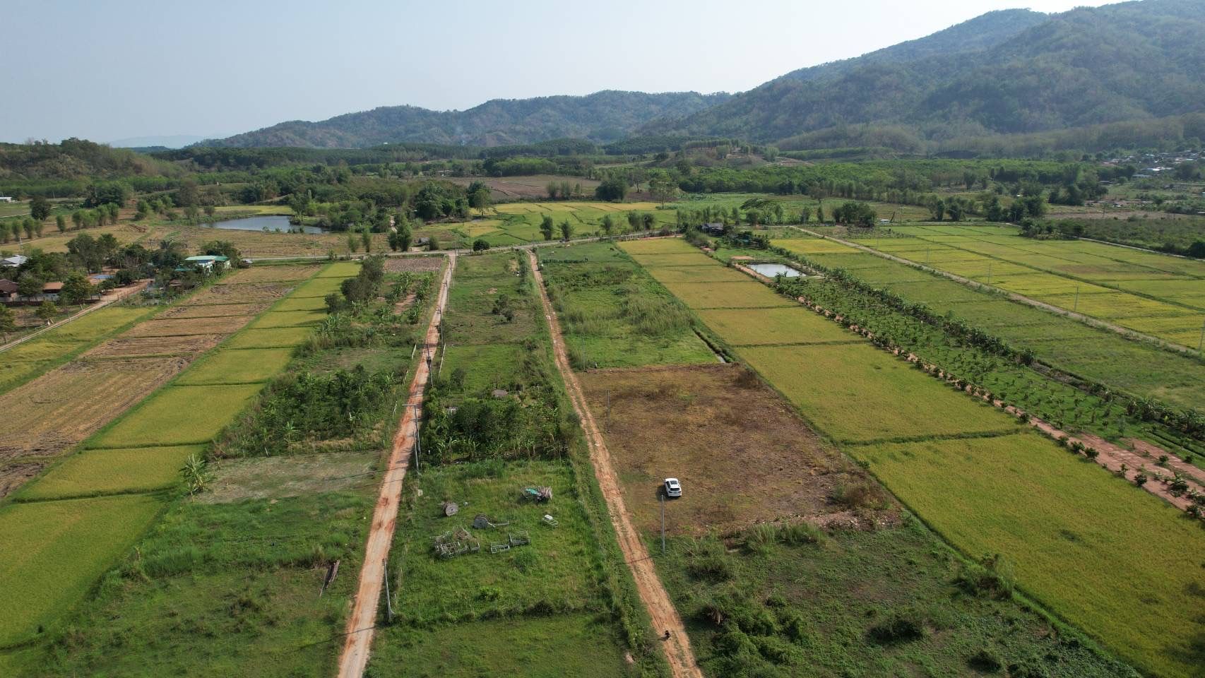 ขายที่ดินเชียงราย อำเภอเมือง ที่ดินวิวเขา เหมาะสร้างบ้านมาก ใกล้ชุมชน ใกล้แหล่งอำนวยความสะบาย 1-2-0 ไร่.