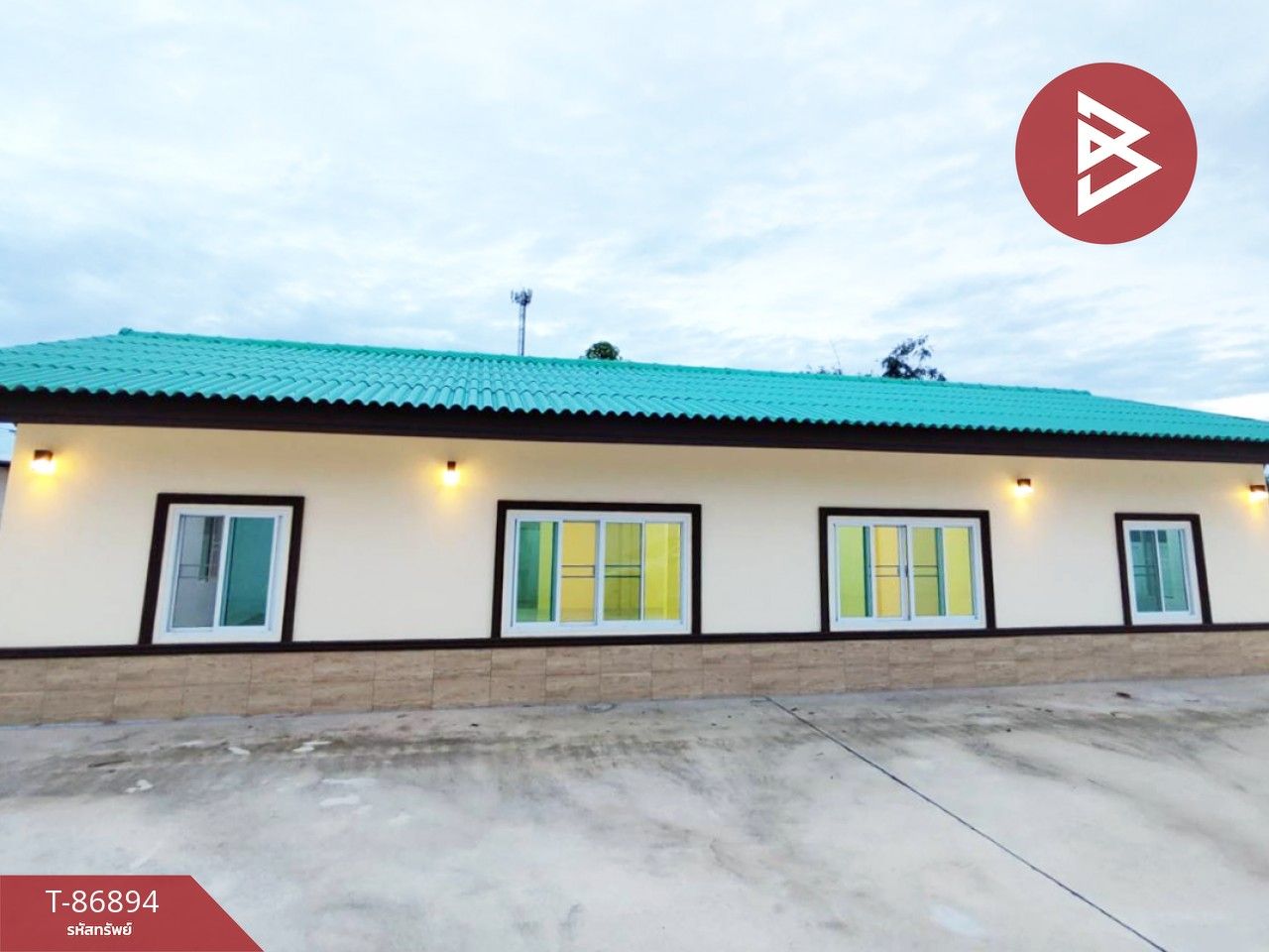 โกดังพร้อมสำนักงาน เนื้อที่ 3 งาน 90 ตร.วา กระทุ่มแบน สมุทรสาคร