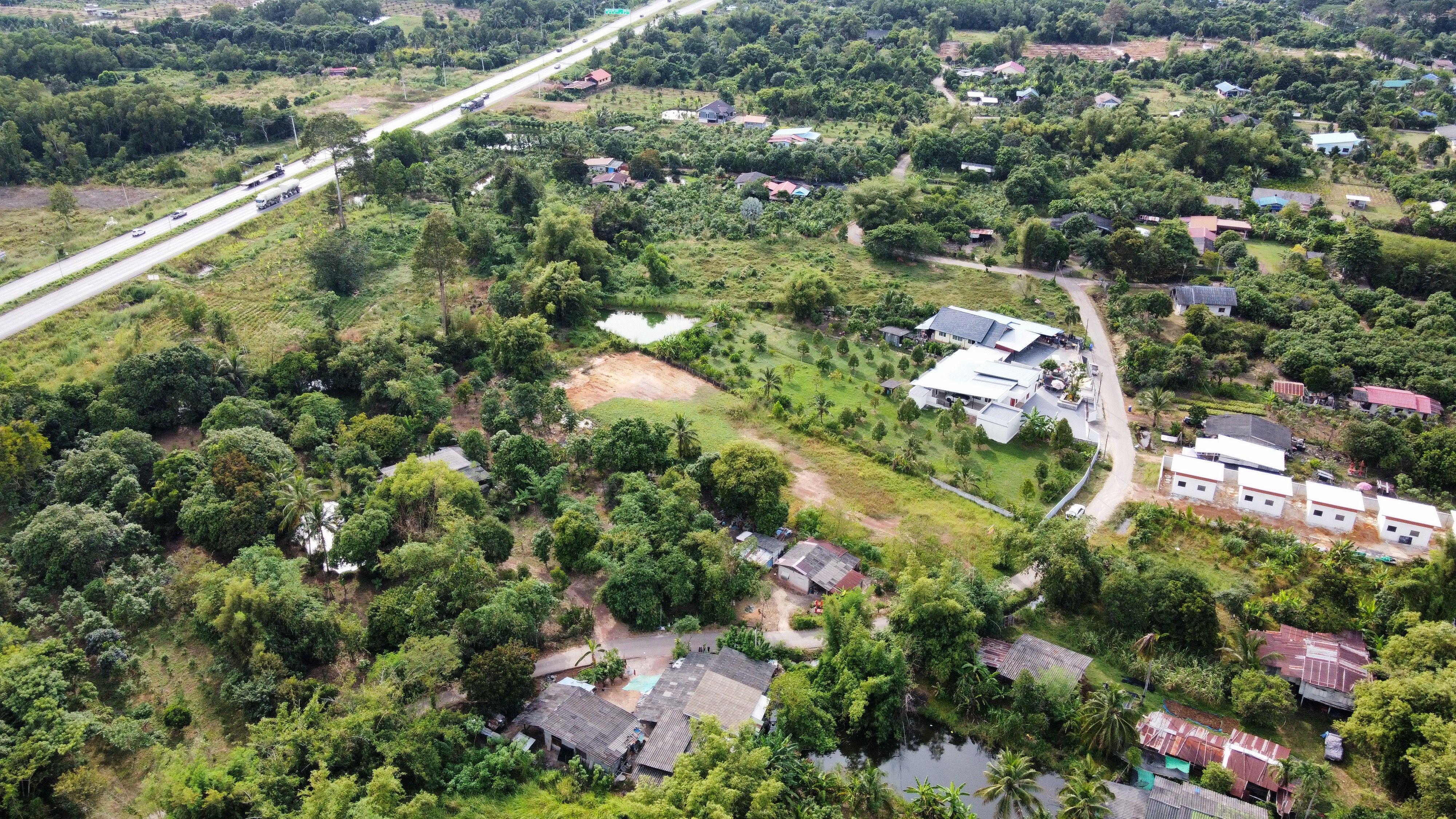 ขายที่ดิน 2 ไร่ 61 ตร.ว. ทางเข้าบ้านเกาะยายสาว ต.บ้านพระ อ.เมืองปราจีนบุรี