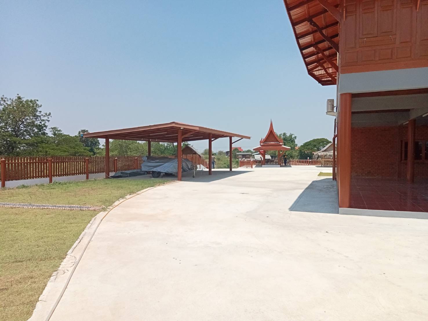 บ้านพร้อมที่ดิน ติดแม่น้ำเจ้าพระยาวิวดีมาก บางบาล อยุธยา