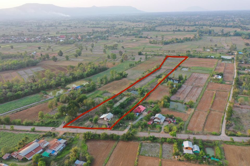 ที่ดิน ทำเลดี ติดถนนหลัก น้ำถึง ไฟถึง อยู่ในแหล่งชุมชน ชัยภูมิ 11-2-69