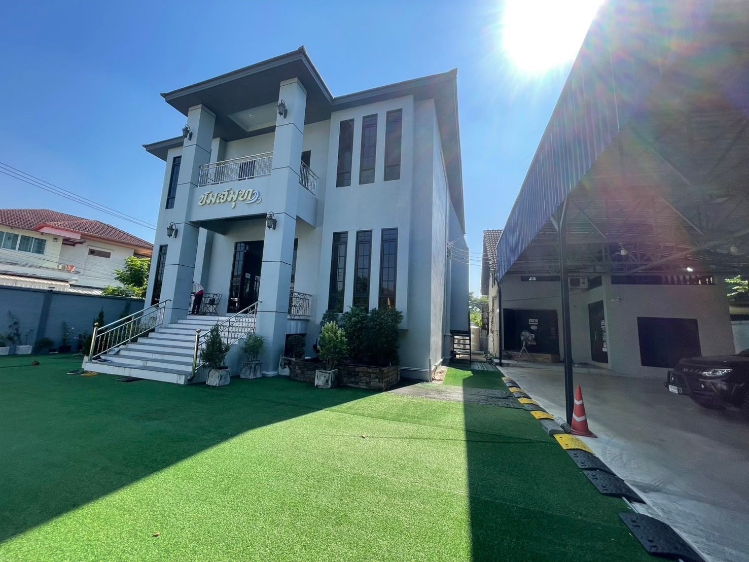 ขายบ้านกรุงเทพฯ เขตประเวศ บ้านเดี่ยว ทำเลงาม พร้อมเข้าอยู่อาศัยได้เลย 0-2-26 ไร่.