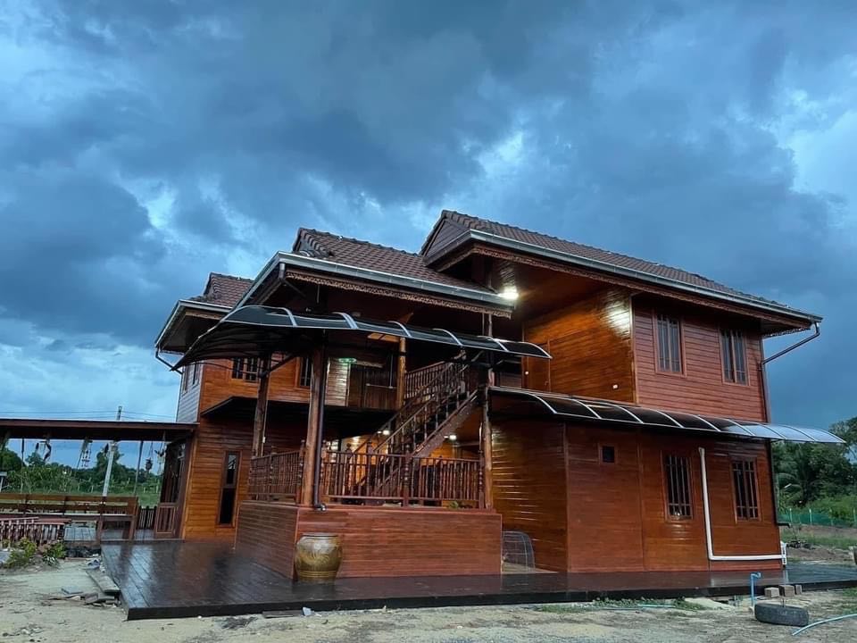 บ้านทรงไทย พร้อมสวนขนาดใหญ่ หนองเสือ ปทุมธานี 25-0-94 ตร.ว.