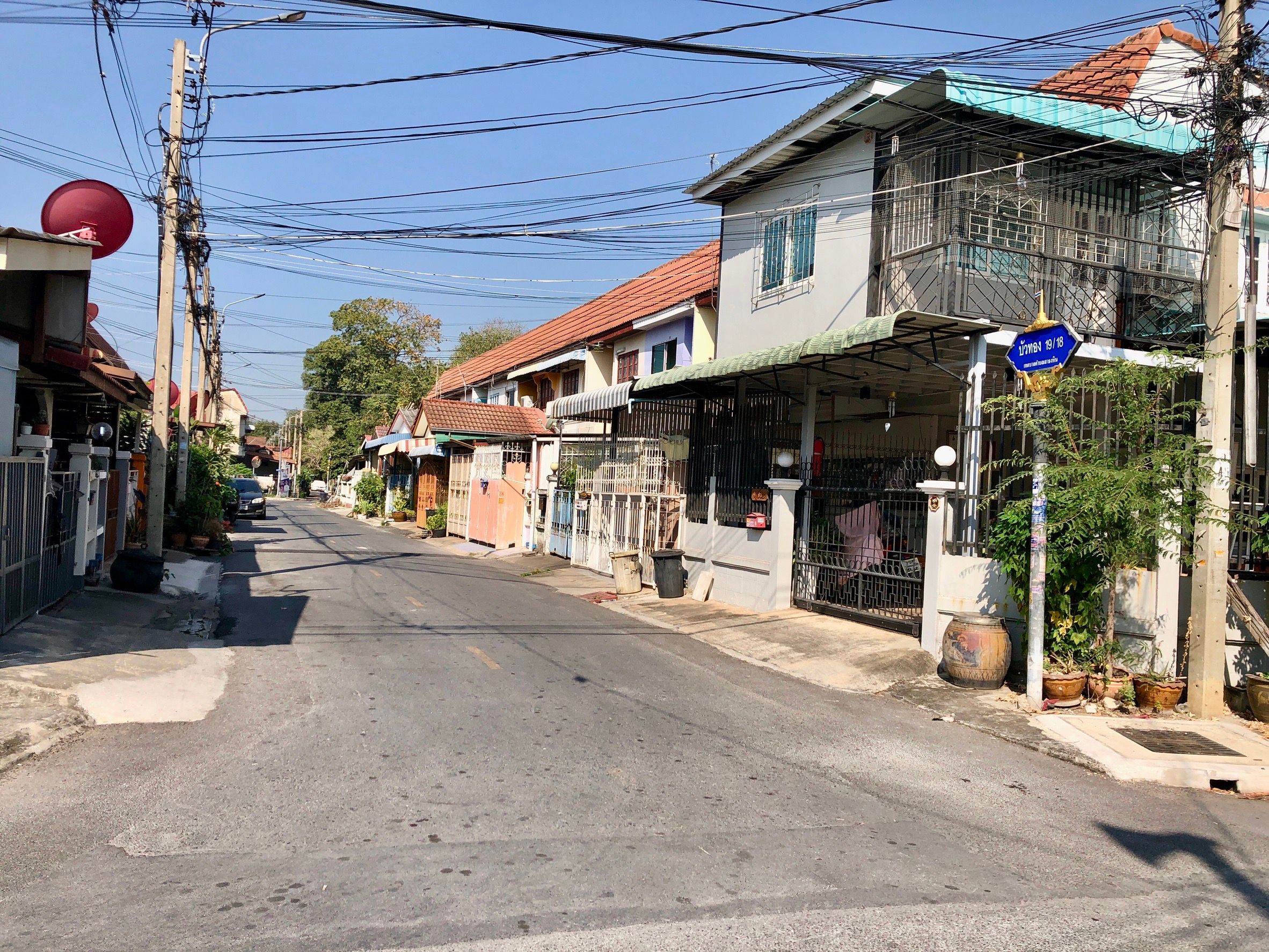 ด่วน! ฟรีโอน บ้านสวย บ้านบัวทอง ซ.19 ใกล้ MRT คลองบางไผ่ พร้อมอยู่!