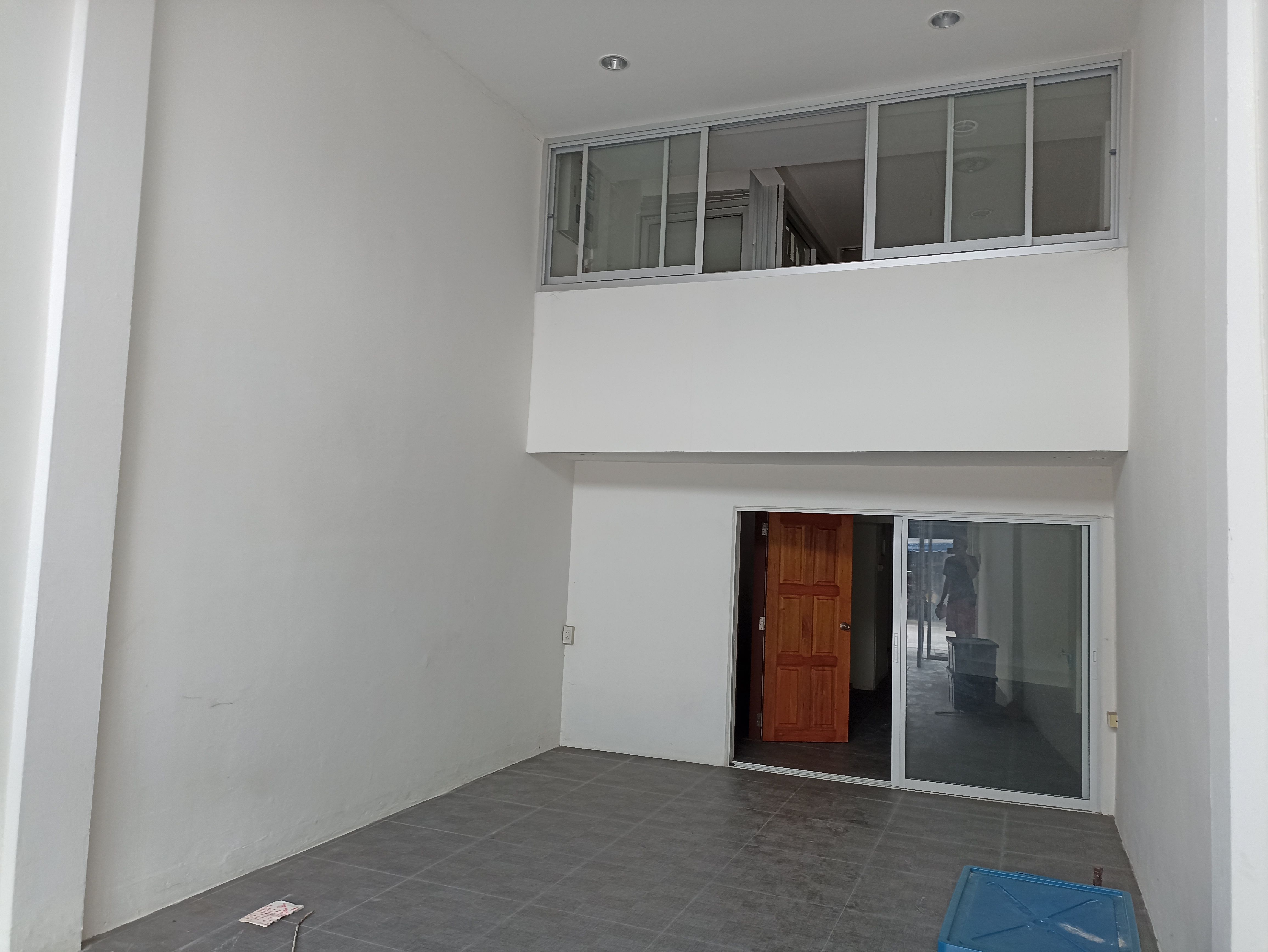 อาคารพาณิชย์ 3.5 ชั้น @ ถ.บางแวก ตรงข้าม ม.The City, กรุงเทพ