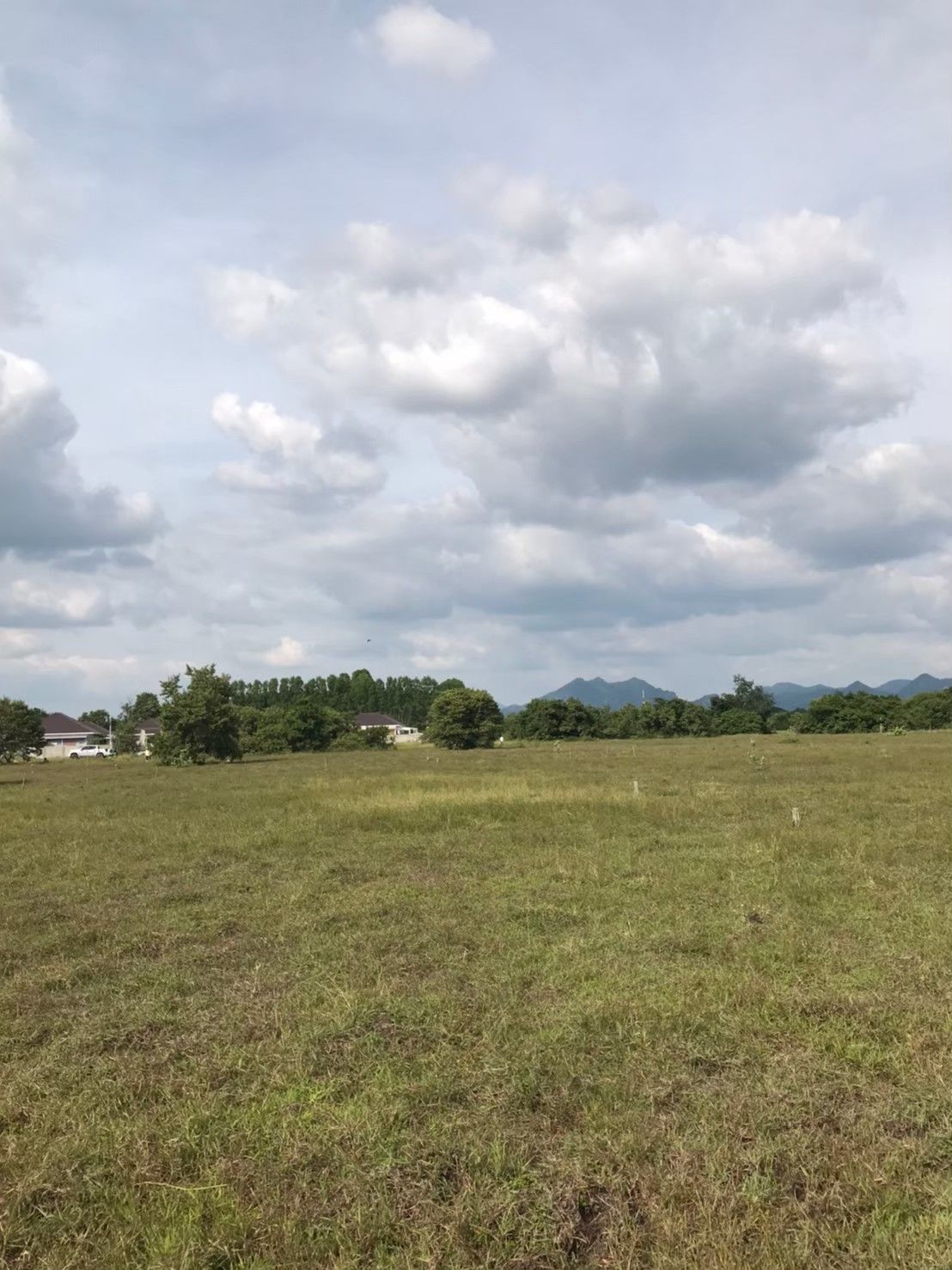 ขายที่ดินเหมาะสำหรับทำหมู่บ้านจัดสรร