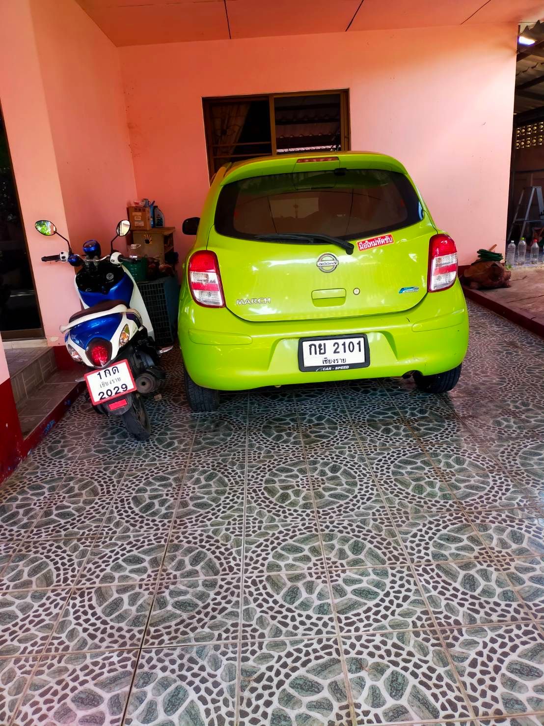 บ้านพร้อมที่ดิน น้ำไม่ท่วม ดอยเขาควาย (สนามบินเก่า) 3 ห้องนอน 1 ห้องน้ำ 1 โรงจอดรถ 1 ดาดฟ้าชมวิว 1 ห้องเก็บของ