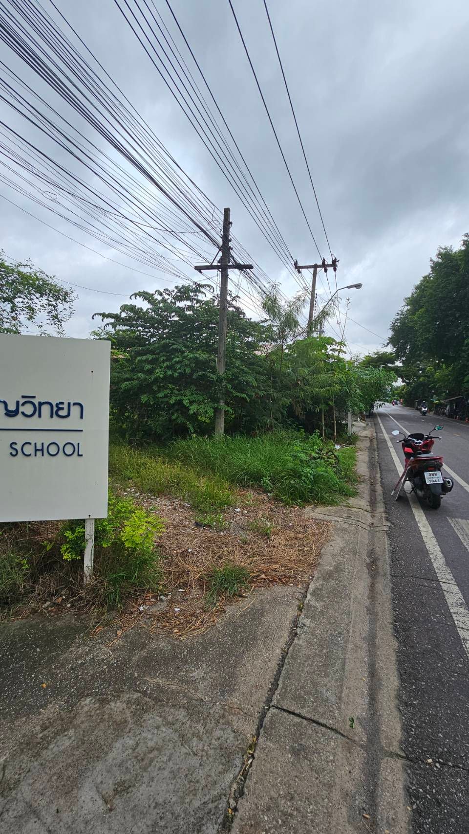 ขายสมุทรปราการ อำเภอพระประแดง ที่ดินเปล่าถมแล้ว ติดถนนเลนใหญ่ซอยเพชรหึงษ์