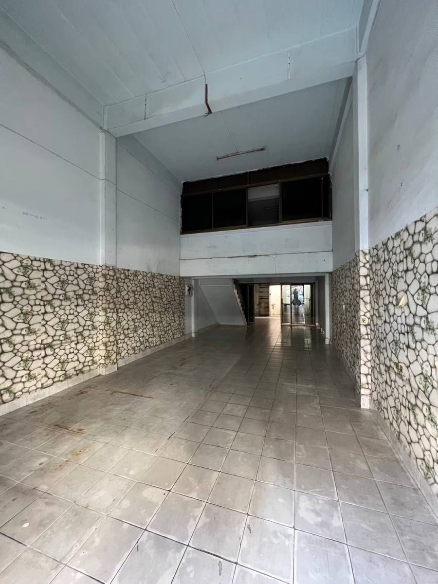 009-ขายอาคารหน้าราชภัฏอุดร 3.6ล้าน ต้นซอยกะเทย ใจกลางเมือง 