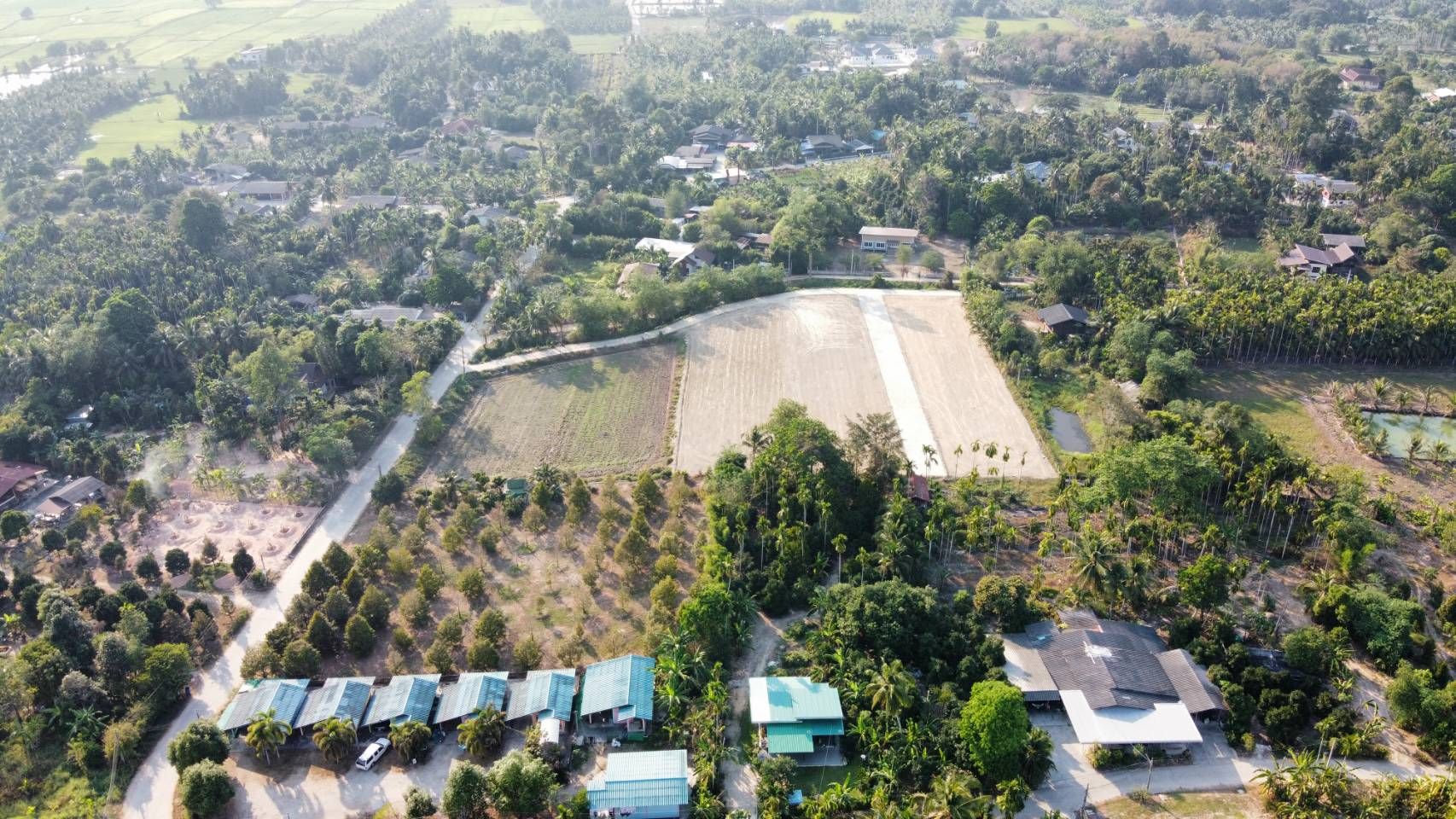 ขายที่ดินระยอง แบ่งขายเริ่มที่ 70 ตร.ว. แปลงสวย บรรยากาศเยี่ยม บ้านค่าย ระยอง 
