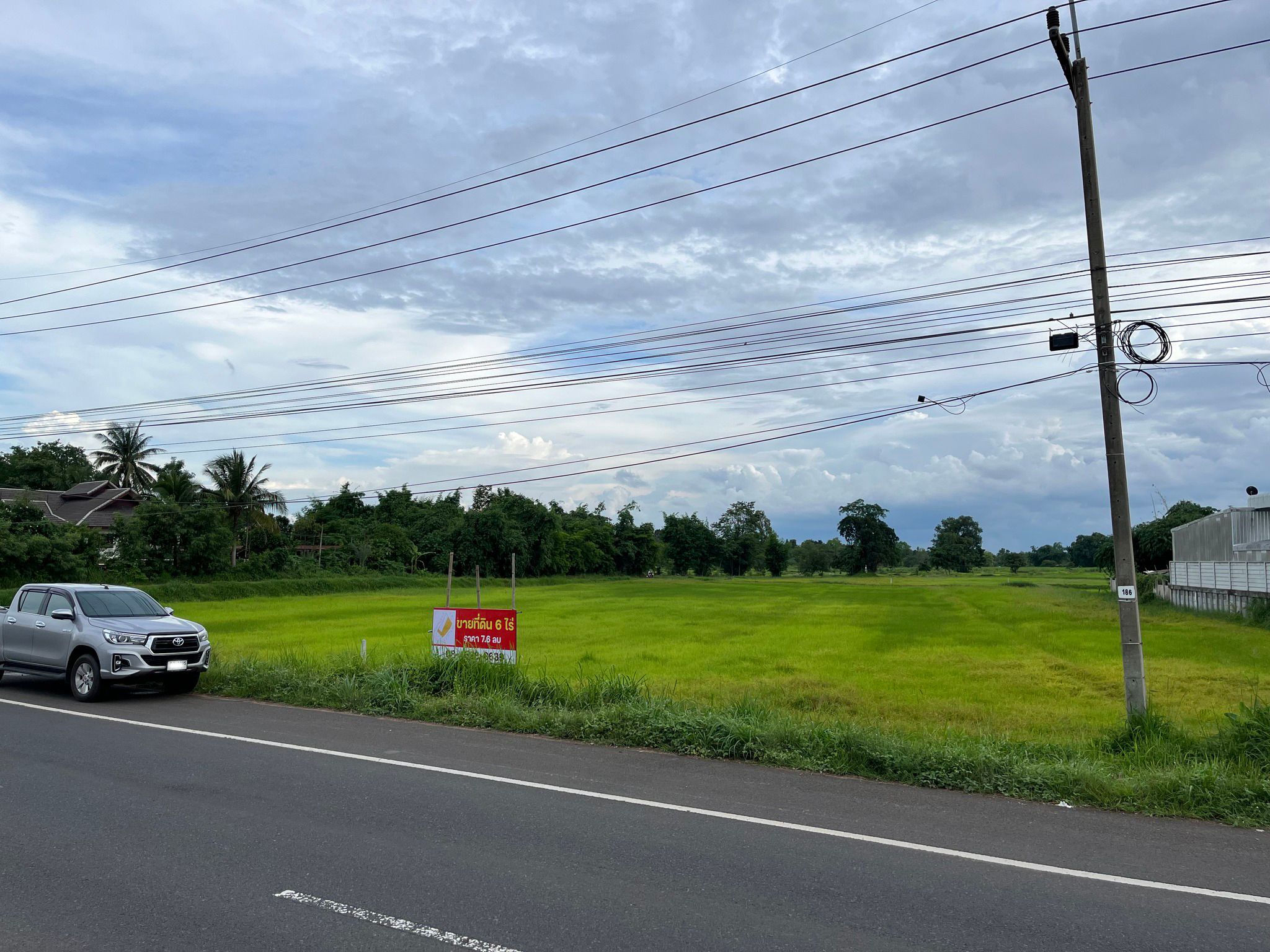 ขายที่ดินทำเลดี 6 ไร่ สวยๆ ติดถนน 2 ด้าน ด้านหน้าติดถนนชยางกูร (ทางหลวงเอเชียสาย 121) หน้ากว้าง 70 เมตร