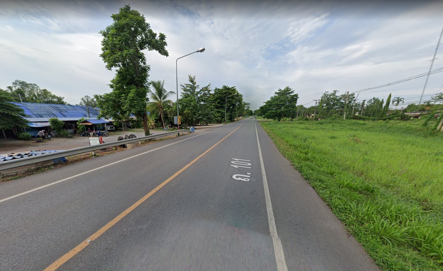 ที่ดินติดถนนหลัก แปลงใหญ่ ทำเลดี กำแพงเพชร เมืองกำแพงเพชร 33-2-29.9 ตร.ว.