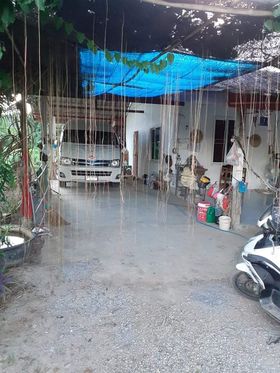 ที่ดินแปลงใหญ่พร้อมบ้าน 2-2-42