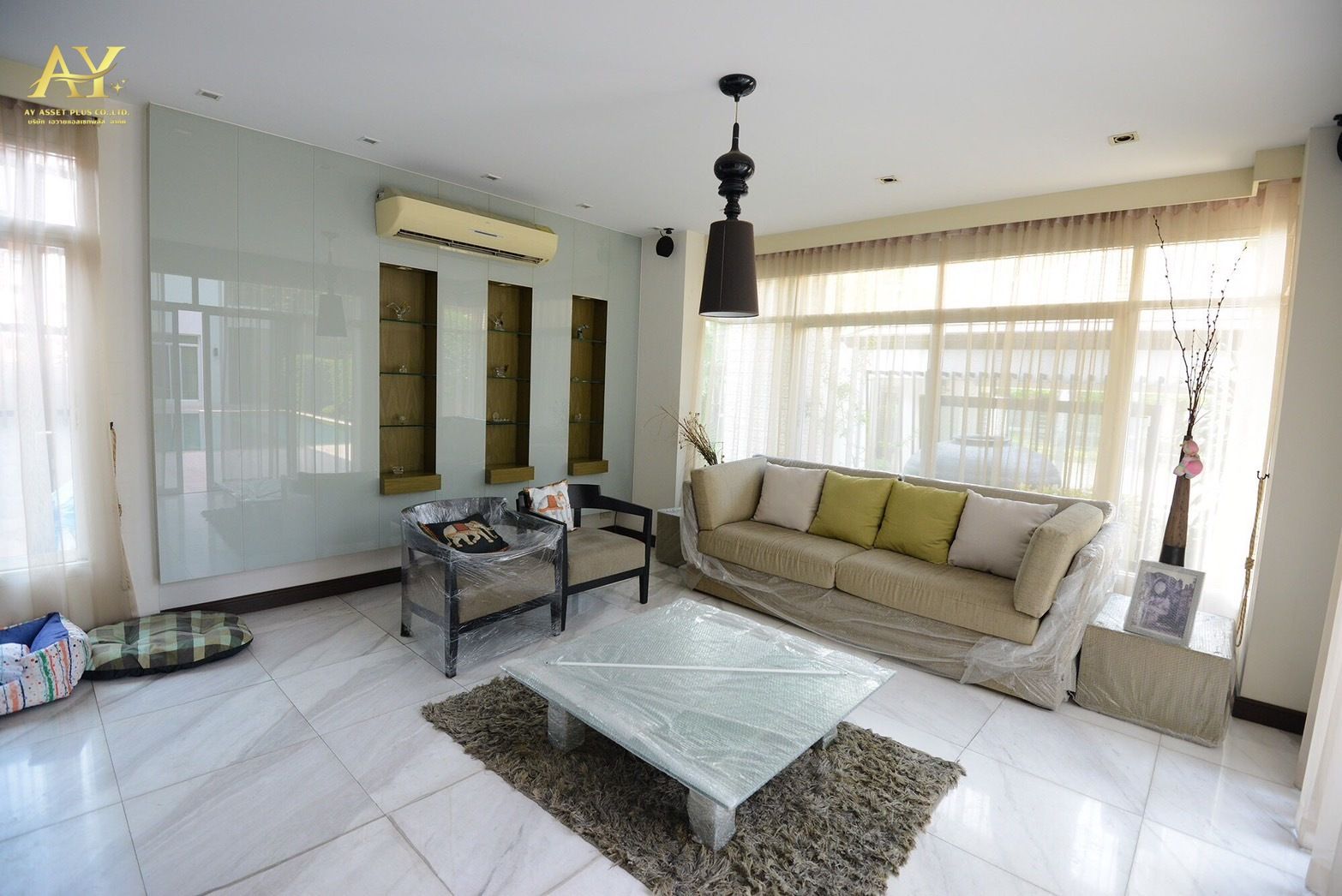 ขายบ้านเดี่ยว 2 ชั้นหมู่บ้านไพรเวทเนอวาน่าลาดพร้าว 260 ตรว.