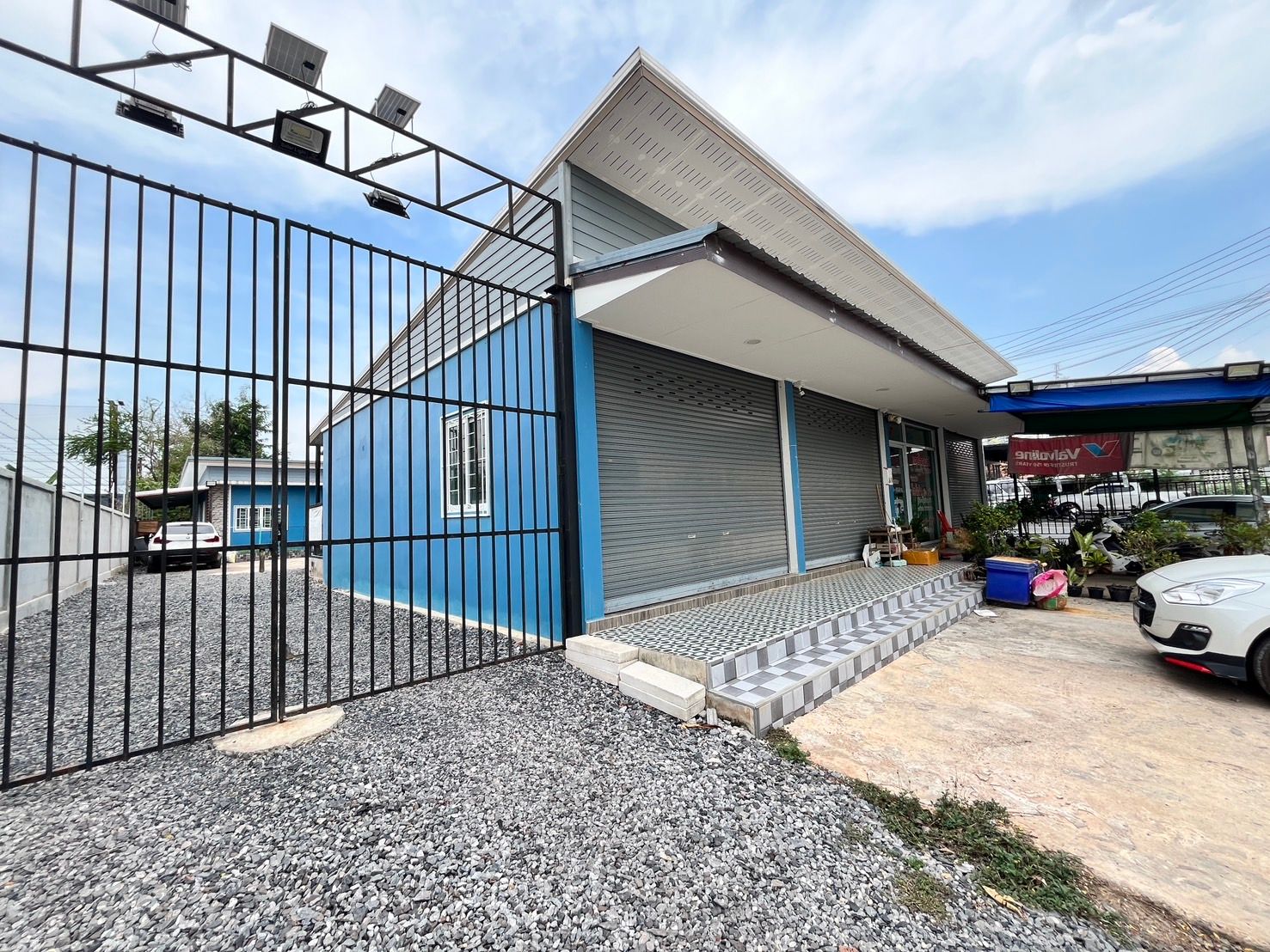 ขายที่ดินในเมืองขอนแก่นพร้อม บ้าน2ชั้น1หลัง ห้องเช่า4ห้อง โรงจอดรถ4คัน