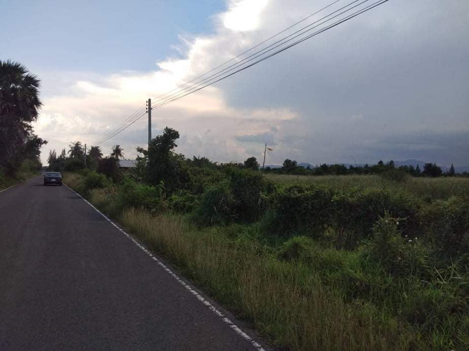 ที่ดินเปล่า ด้านหน้าติดถนน 5-1-64.2 ตร.ว. ประจวบคีรีขันธ์