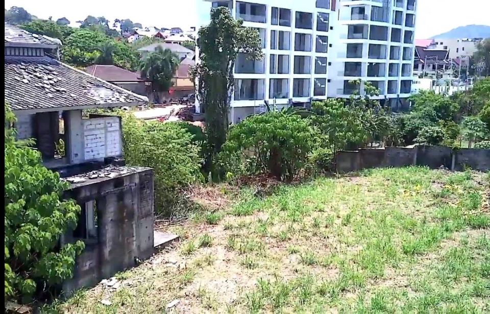 ที่ดินราไวย์ในซอยใสยวน ภูเก็ต 390 ตรว.