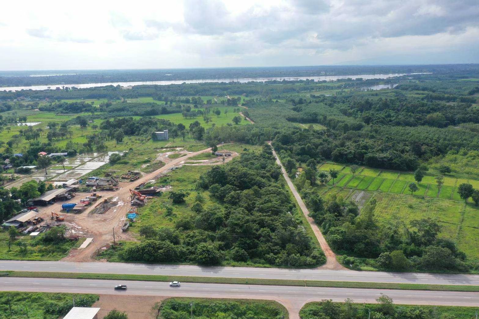 ขายที่ดิน 15 ไร่ ติดถนนใหญ่ โพนพิสัย