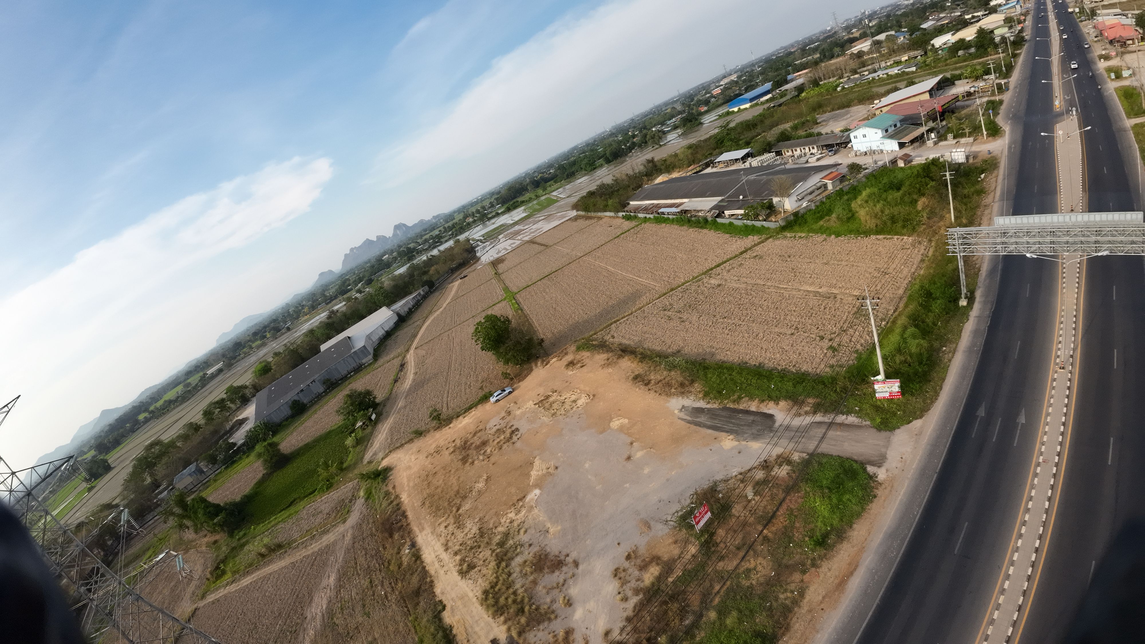 ขาย ที่ดินสวยใกล้เมืองในจังหวัดราชบุรี เพียง 2 กม. ติดถนน 3208 (ทางไปสวนผึ้ง)