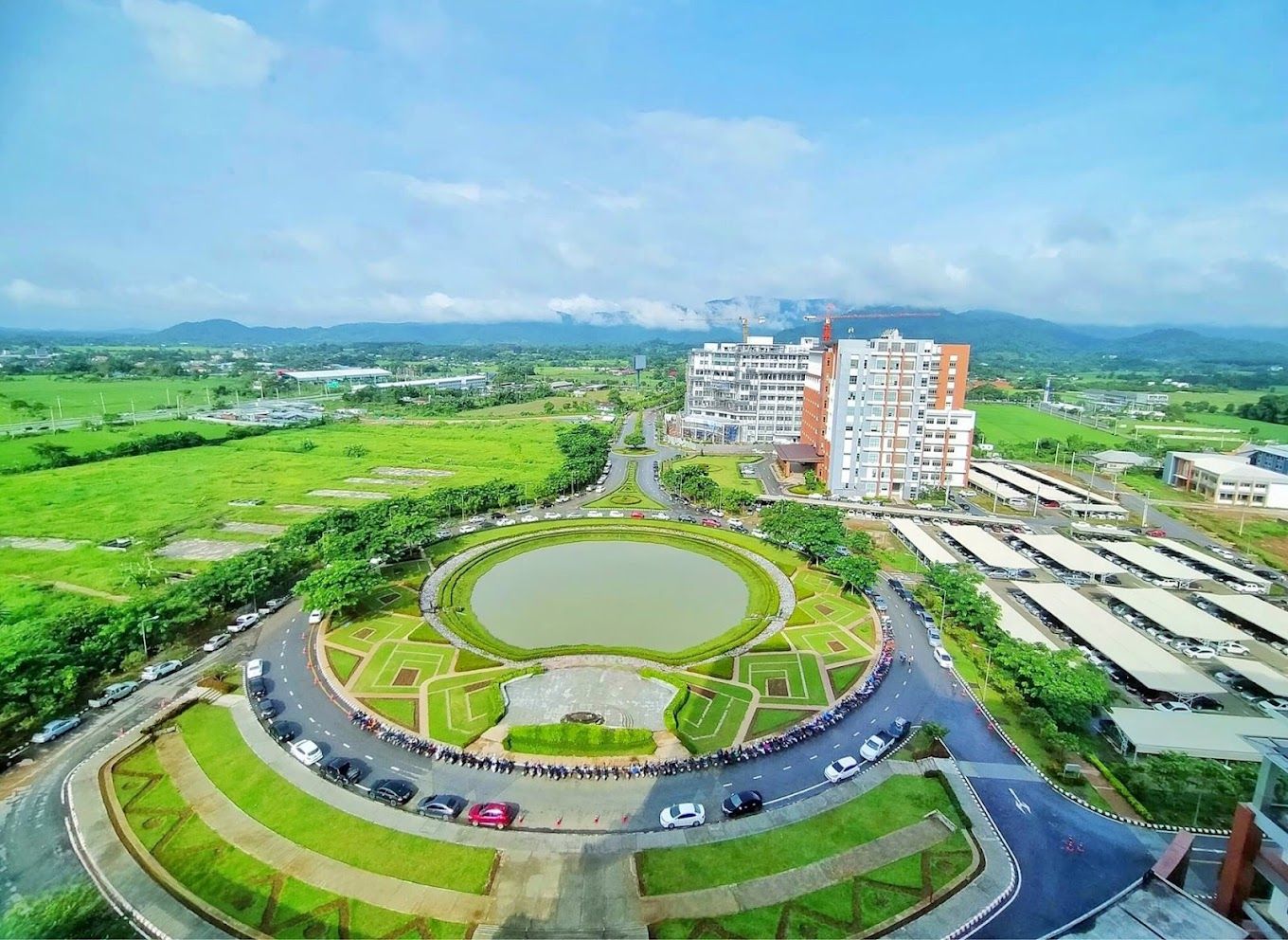*Prime Location*ที่ดินเเบ่งขาย จิดถนนใหญ่ ตรงข้ามศูนย์ แพทย์ แม่ฟ้าหลวง