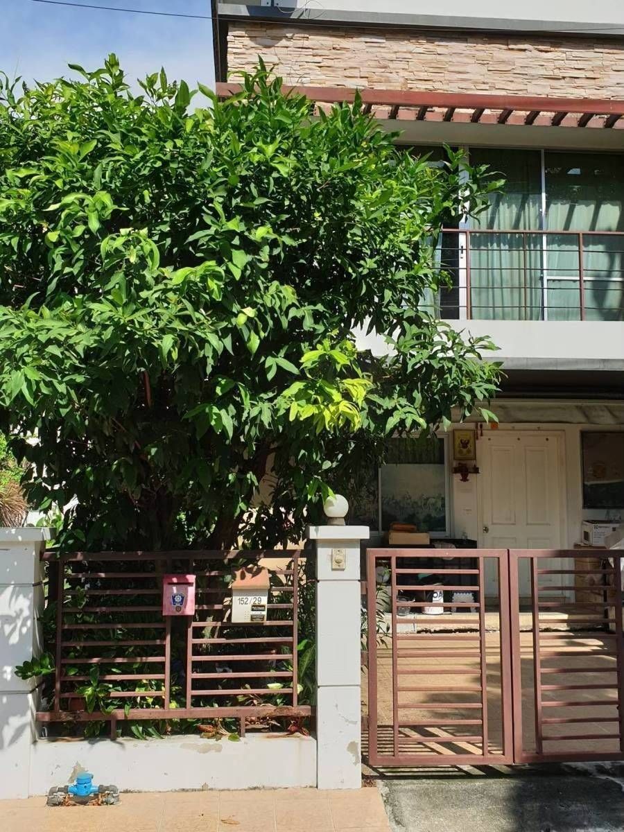 ขายบ้านกรุงเทพฯ ใกล้โรงพยาบาลสินแพทย์ ศรีนครินทร์ เขตประเวศ 0-0-36.3