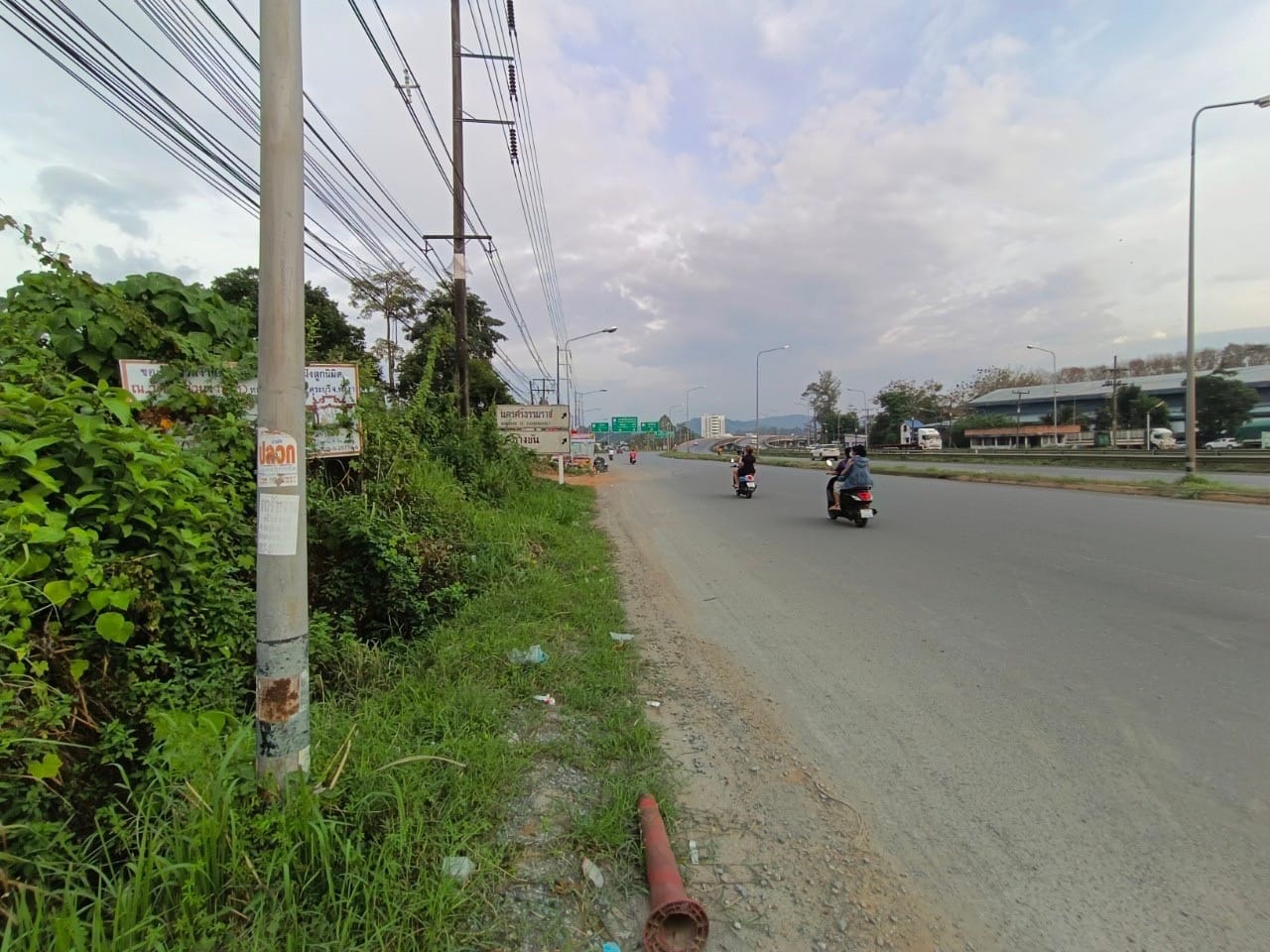 ขายที่ดินพร้อมสิ่งปลูกสร้างติดถนนไฮเวย์ นครศรีธรรมราช ทุ่งสง 12-2-18.8