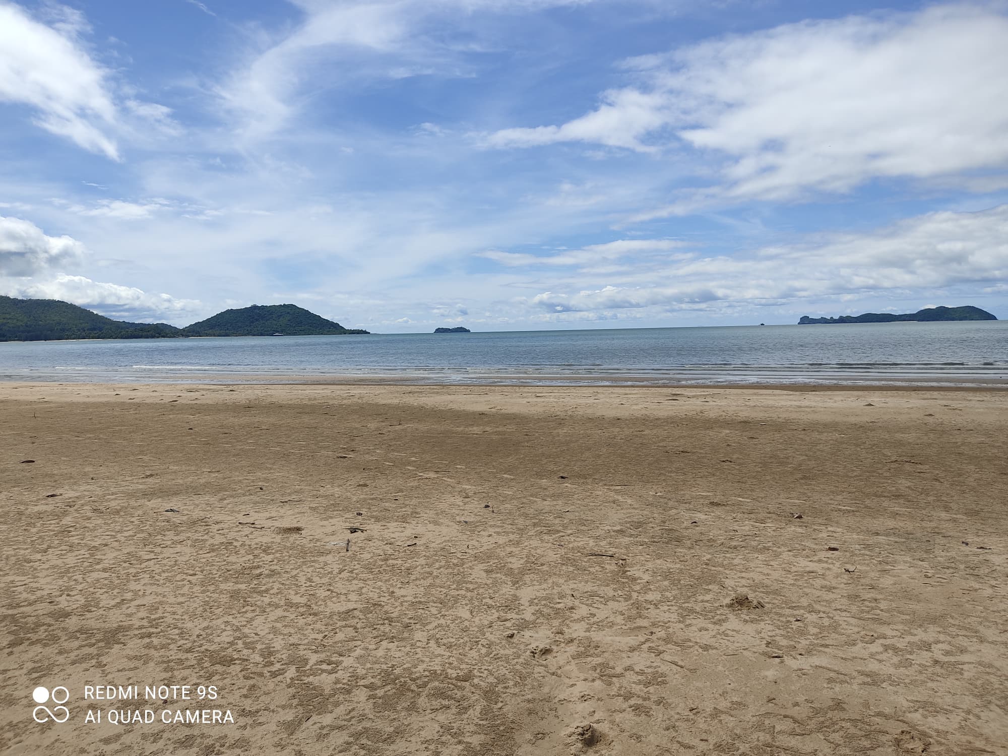 ที่ดินติดหาดสวย ที่สวย อ.เมืองชุมพร จ.ชุมพร 5-2-55 ไร่