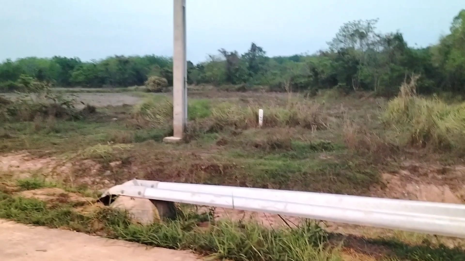 ต้องการขายที่ดินบึงกาฬ ติดถนนมิตรภาพไทย-ลาวแห่งที่5ถนนมิตรภาพไทย-ลาวแห่งที่ 5 อ.เมืองบึงกาฬ 9-1-85 ไร่