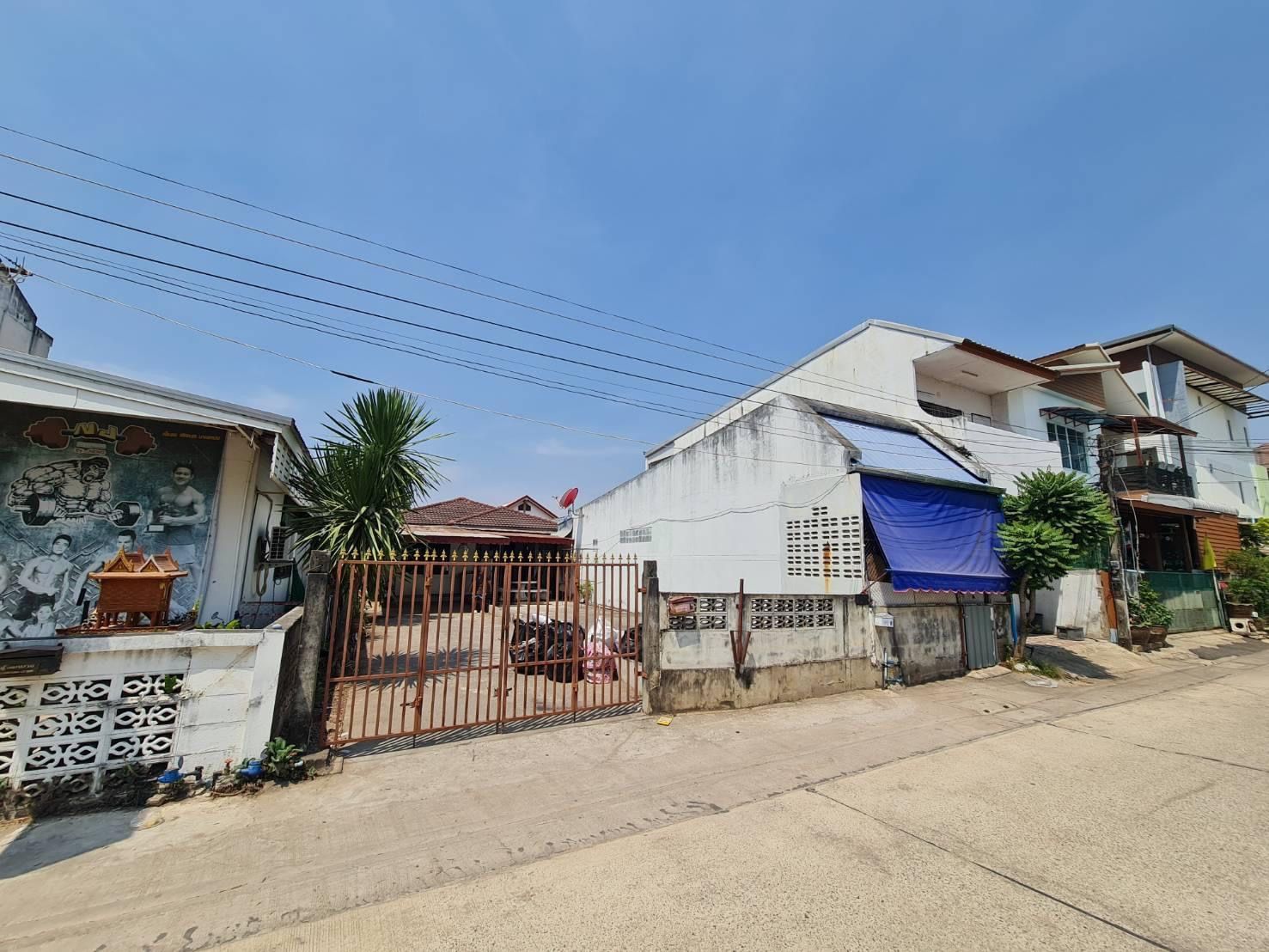ขายที่ดินขอนแก่น เมืองขอนแก่น ที่ดินพร้อมสิ่งปลูกสร้าง ทำเลดี หน้าติดถนนสาธารณะ แหล่งอำนวยความสะดวกรอบด้าน