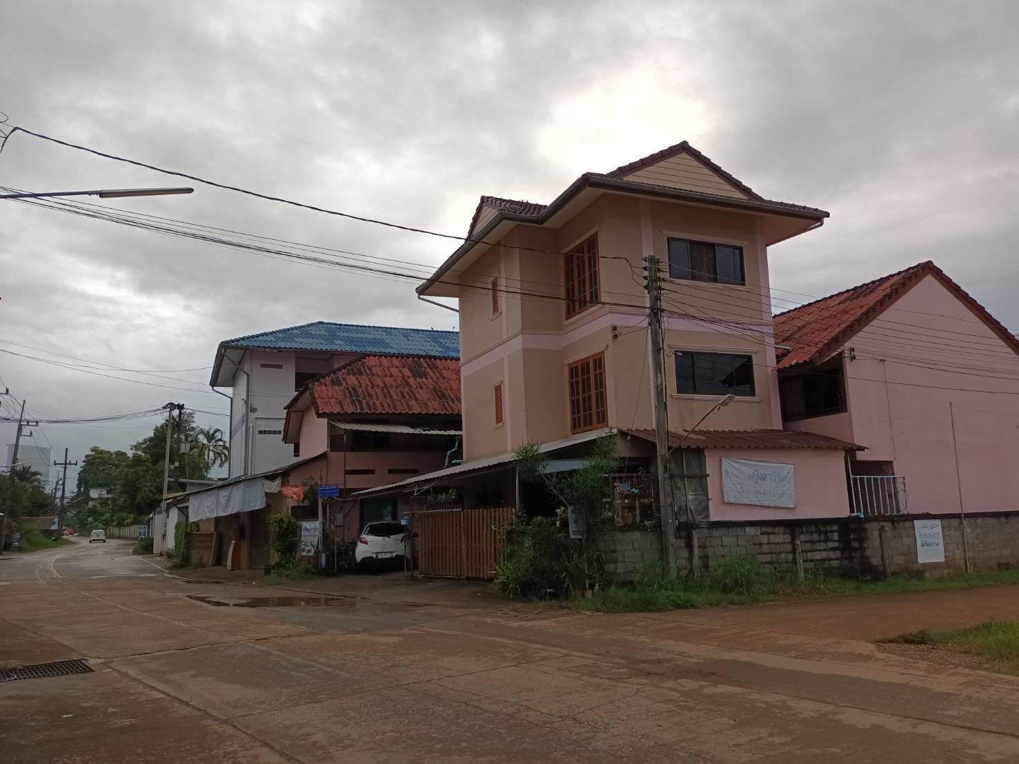 ขายหอพัก พร้อมบ้าน 1 หลัง เชียงราย