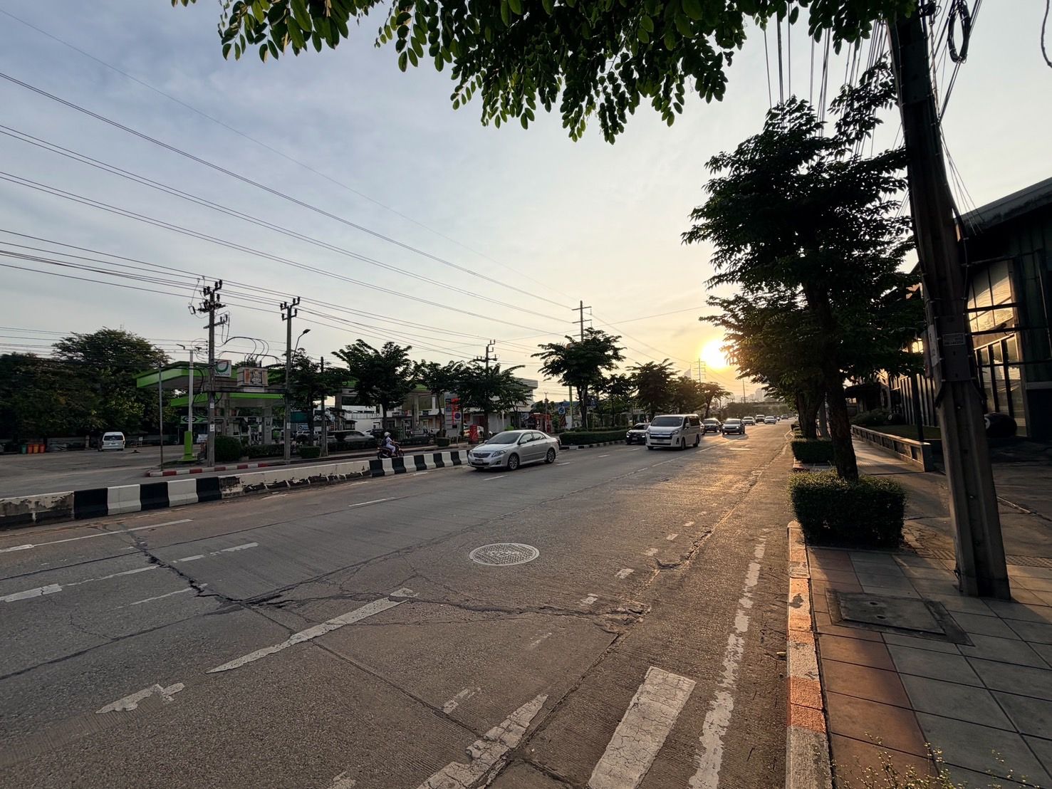 ขายที่ดินกรุงเทพฯ เขตราษฎร์บูรณะ ที่ดินแปลงสวย ทำเลสวย ลงทุนได้ เจ้าของขายเอง 1-1-33 ไร่.