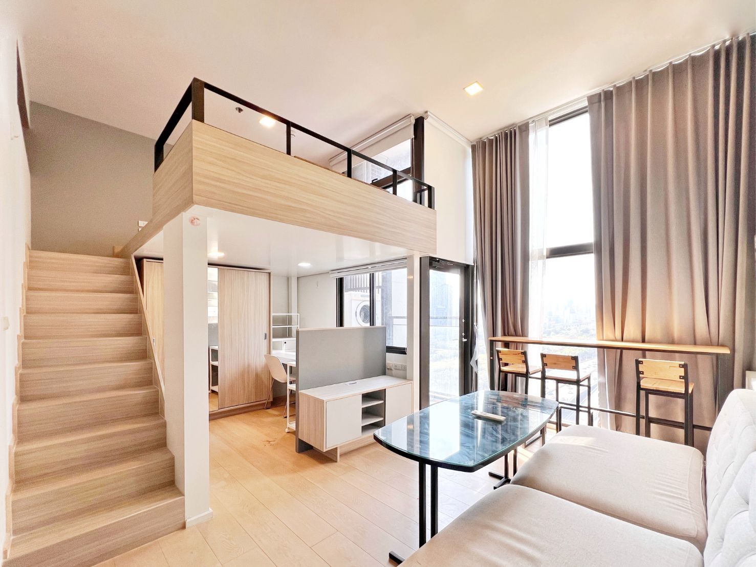 ขาย คอนโดห้องเพดานสูง Double Volum 3.6 เมตร โครงการ ชีวาทัย เรสซิเดนซ์ อโศก : ห้อง 1 Bedroom (Loft Duplex)