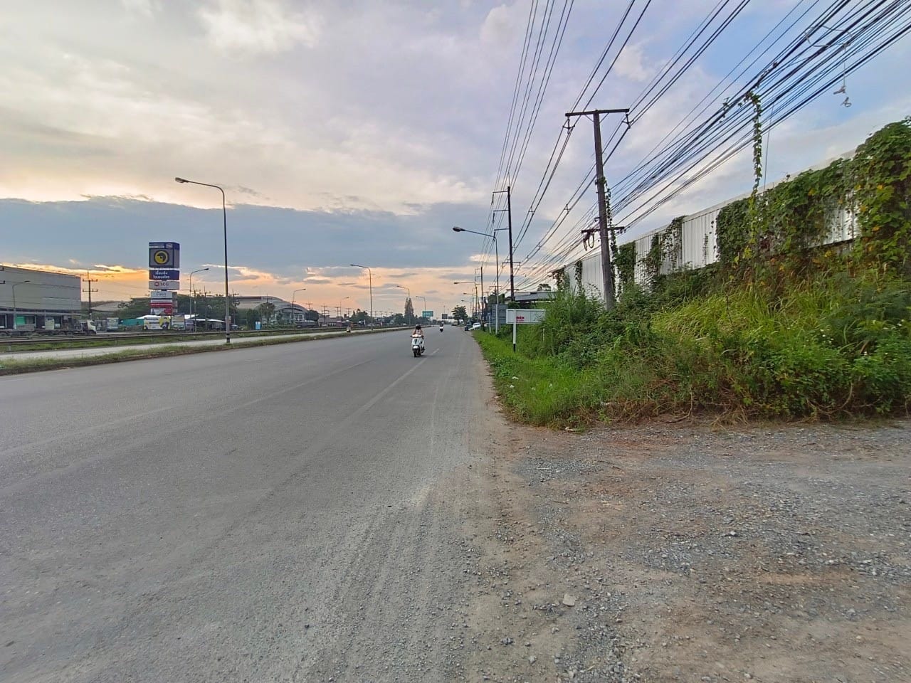 ขายที่ดินพร้อมสิ่งปลูกสร้างติดถนนไฮเวย์ นครศรีธรรมราช ทุ่งสง 12-2-18.8