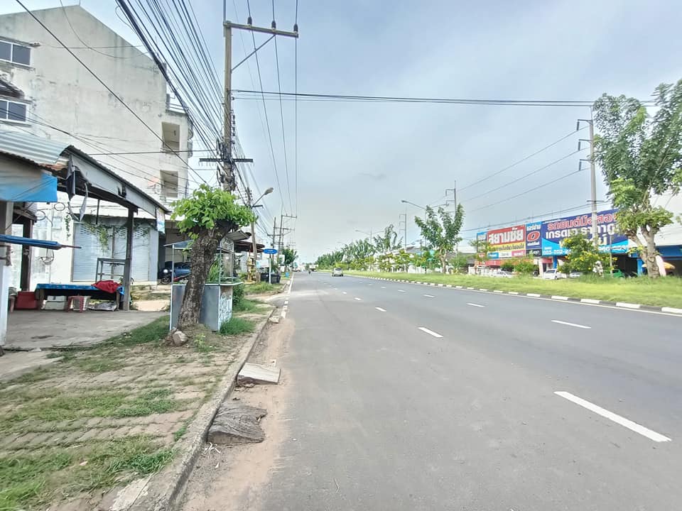 บ้านสองหลัง ราคาดี ตรงข้าม ธกส.เดชอุดม อุบลราชธานี