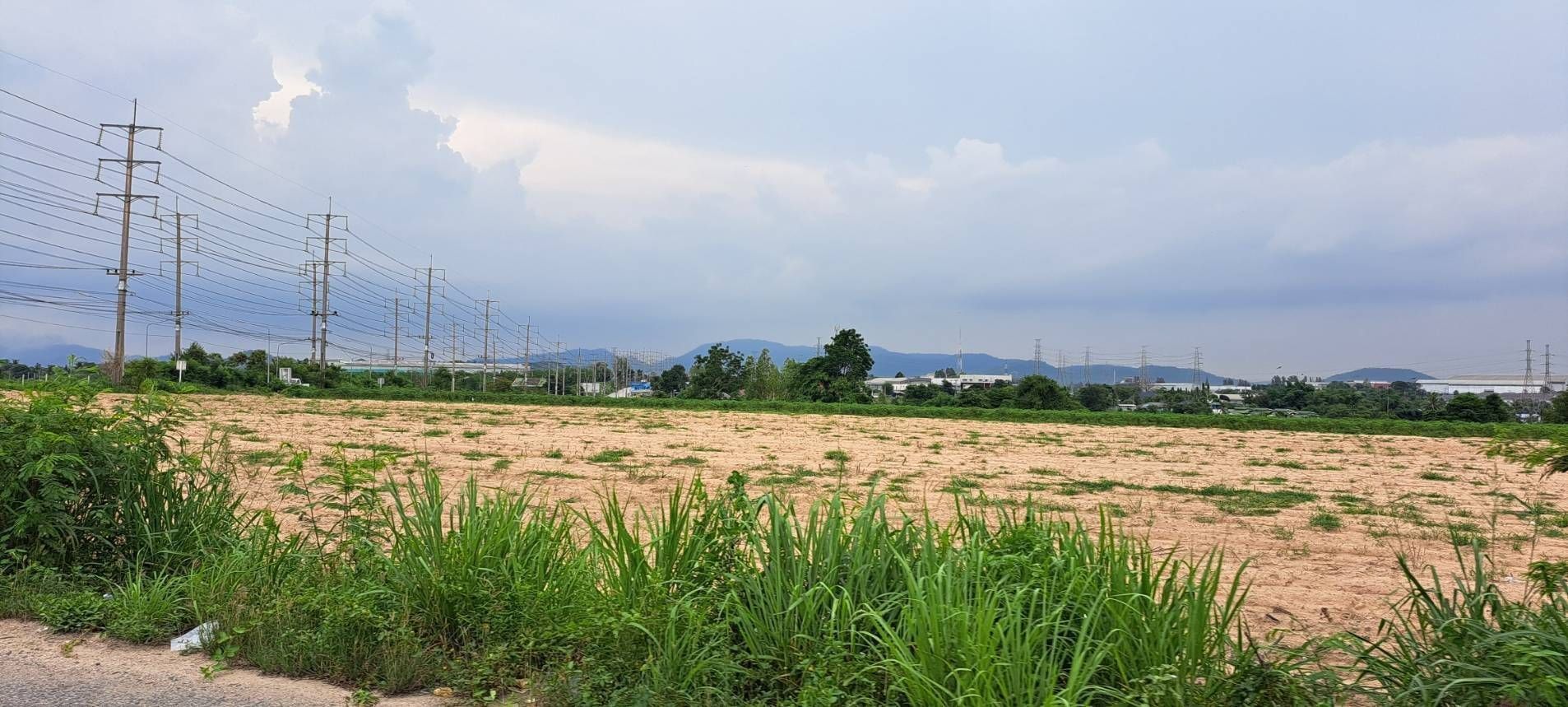 ขายที่ดิน ต.บ่อวิน อ.ศรีราชา จ.ชลบุรี เนื้อที่ 142 – 3 – 0 ตร.ว.