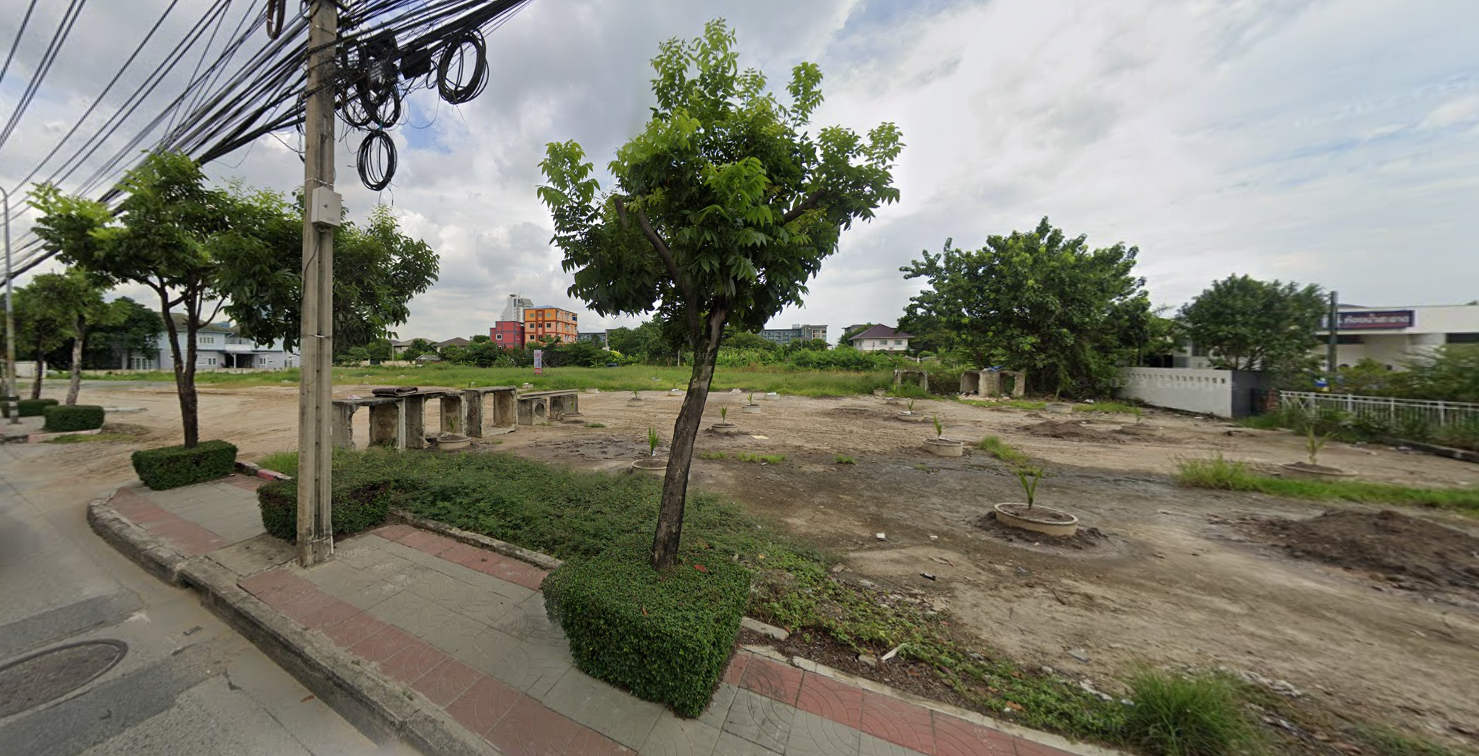 ขายที่ดิน ศรีนครินทร์ ใกล้รถไฟฟ้า  สร้างตึกสูง 33 ชั้นได้ Net.