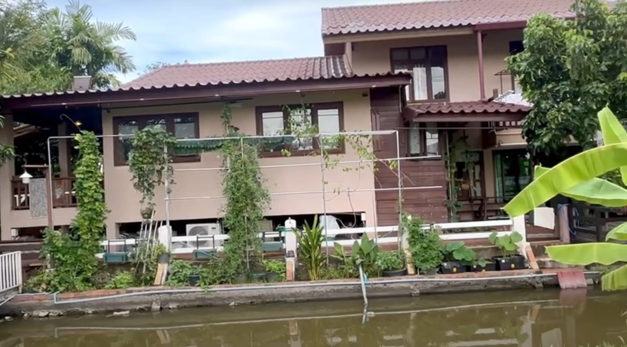 บ้านริมน้ำสวยสุดในโครงการ หางดง เชียงใหม่