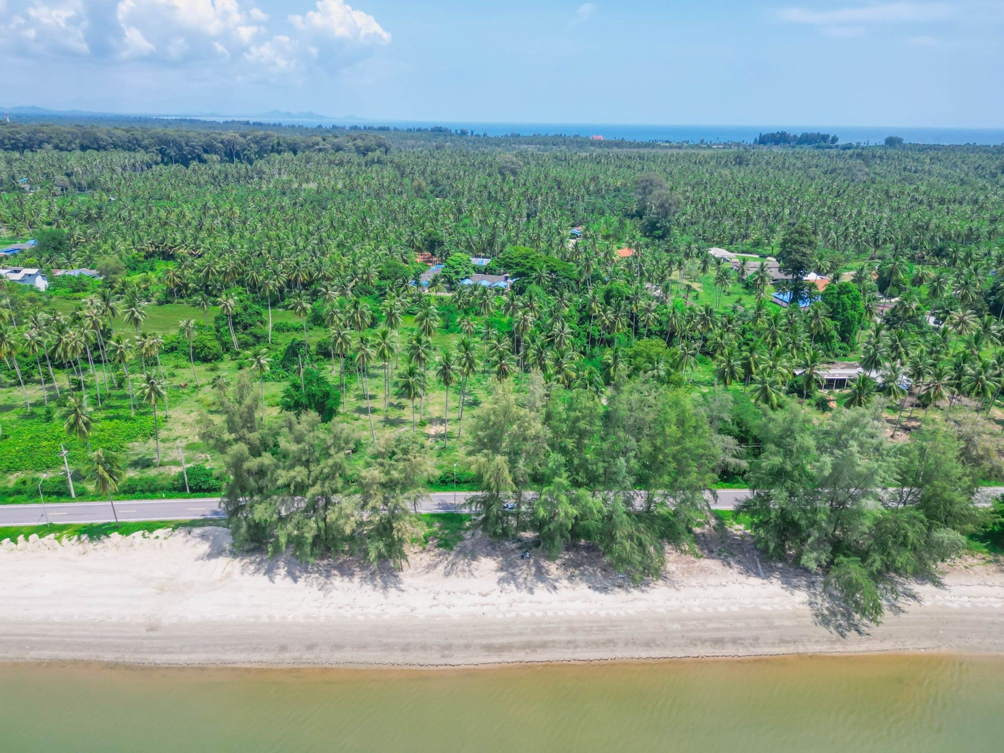 ที่ดินติดทะเล หาดแม่รำพึง ประจวบฯ