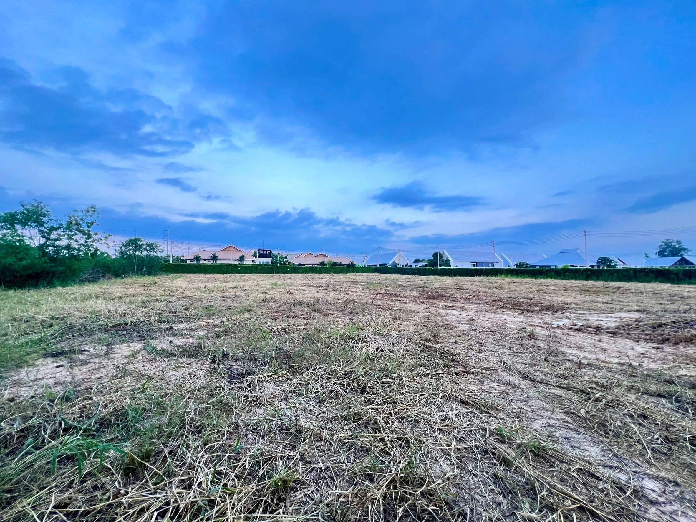 ขายที่ดินประจวบฯ อำเภอหัวหิน ที่ดินสวย ทำเลงาม บรรยากาศดี เดินทางสะดวก เหมาะลงทุนมาก 2-1-65 ไร่.