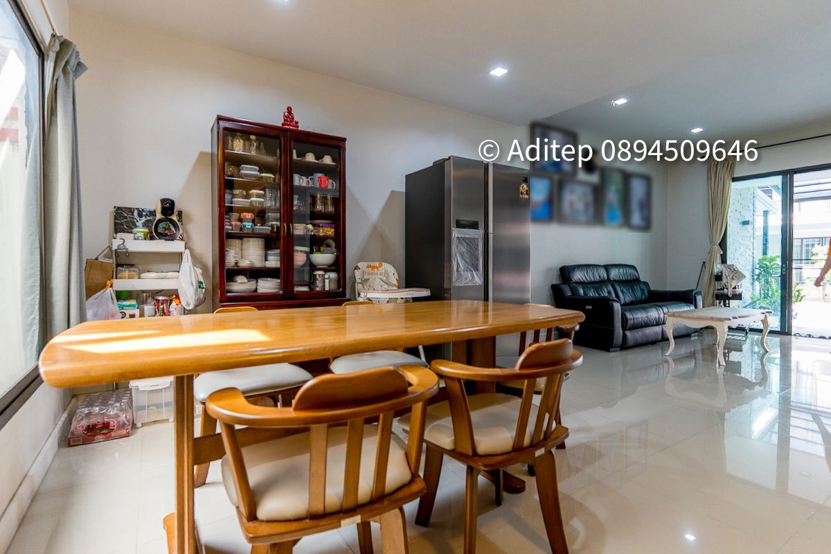 ขายทาวน์โฮม 3 ชั้น Plex Bangna ขนาด 27 ตรว. 3 ห้องนอน 4 ห้องน้ำ ติดถนนบางนา-ตราด กม.5 ตกแต่งต่อเติมพร้อมอยู่